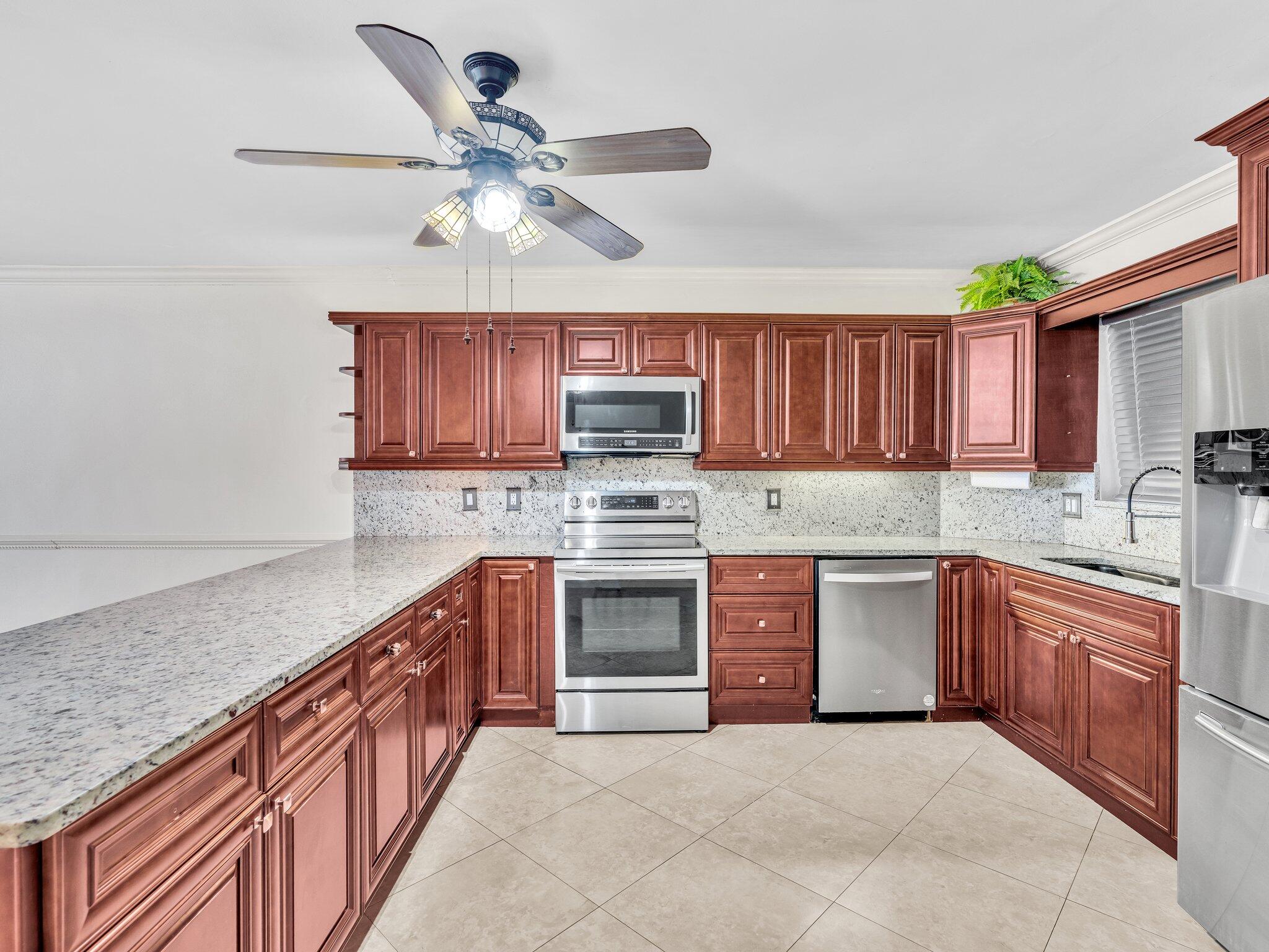 HERITAGE LANDINGS CONDO - Residential