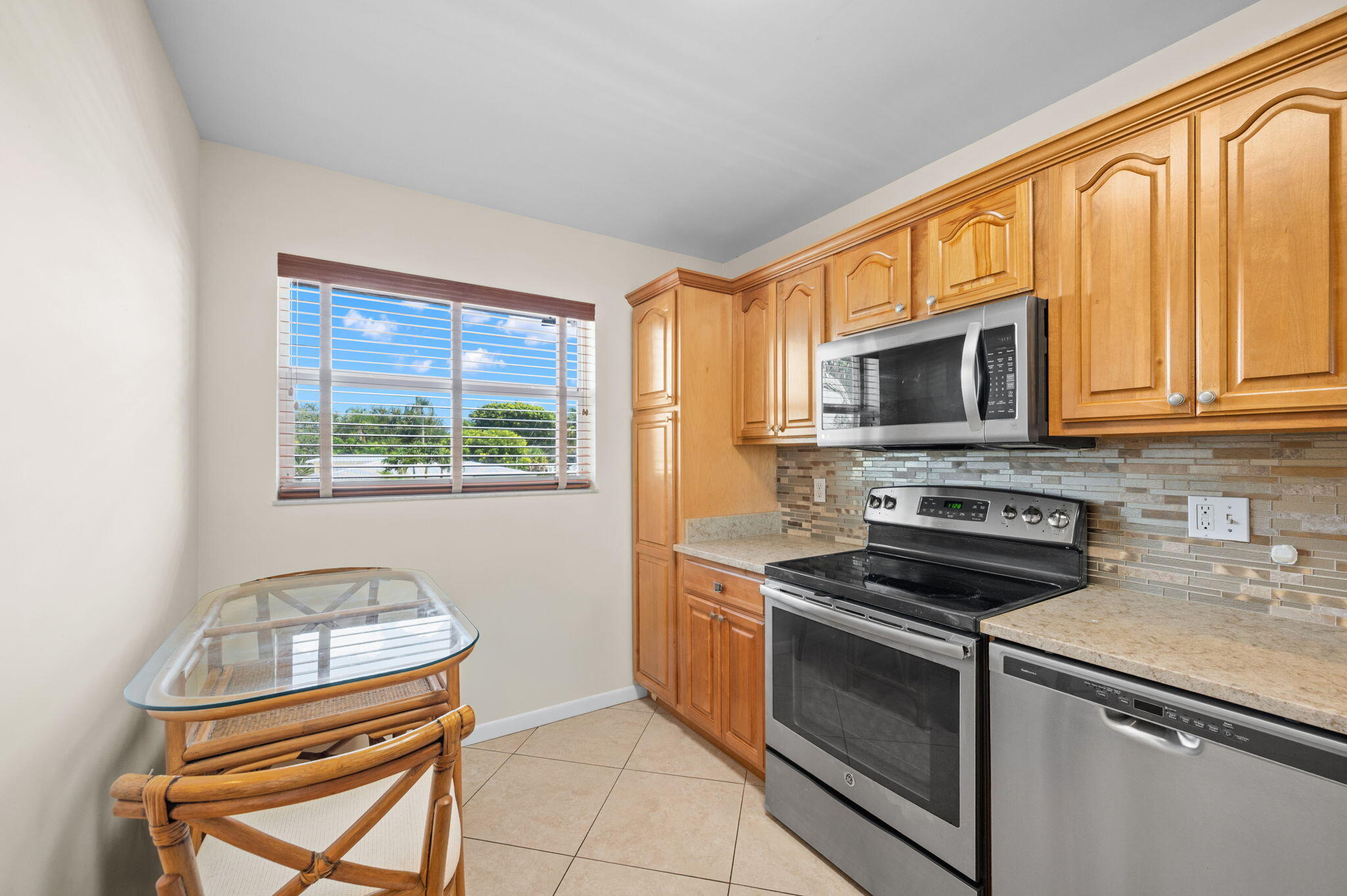 COLONNADES CONDOMINIUM NO 5 - Residential