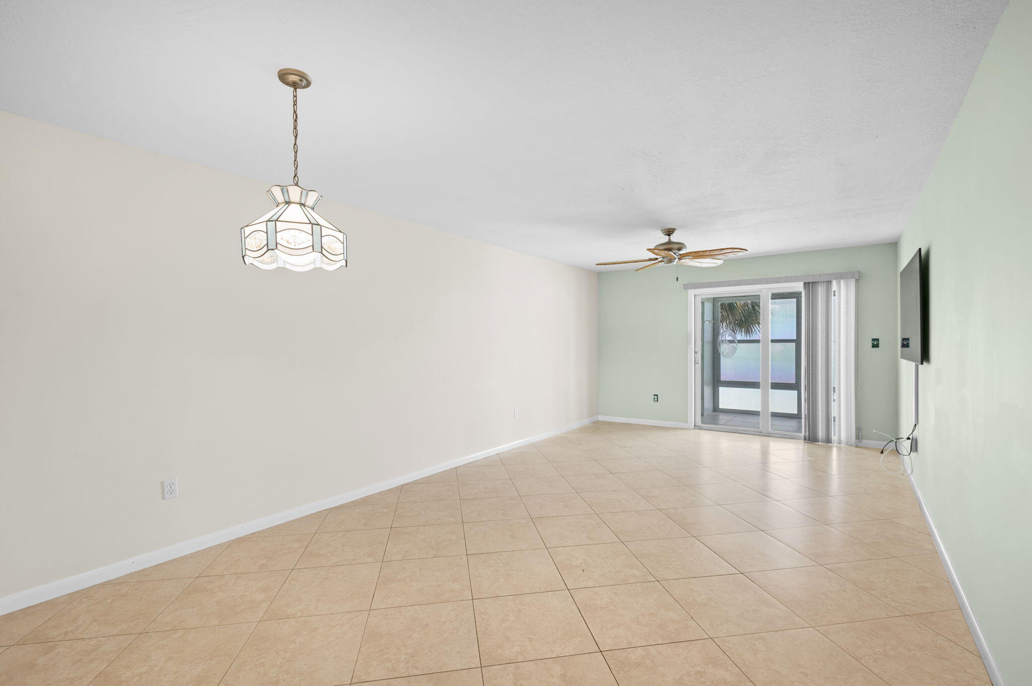 COLONNADES CONDOMINIUM NO 5 - Residential