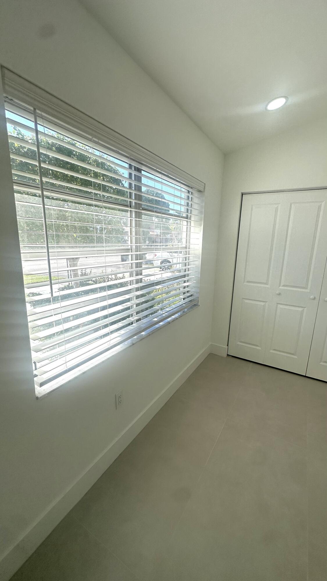 MANGO HILL - Residential
