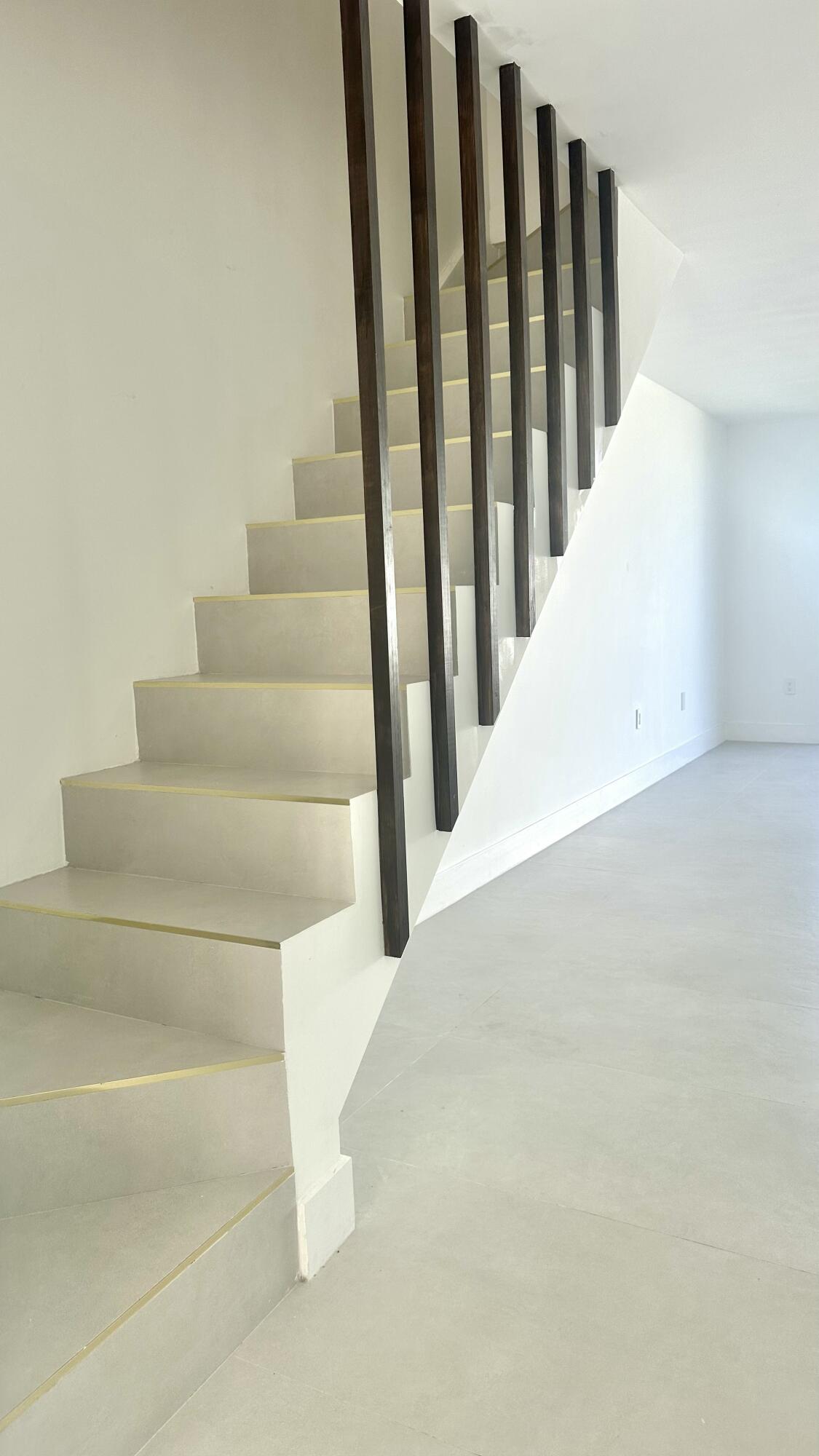 MANGO HILL - Residential