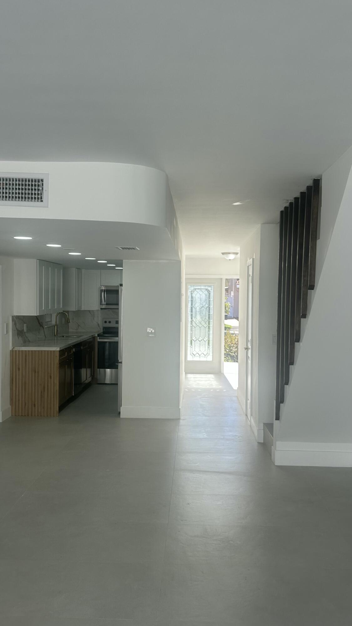 MANGO HILL - Residential