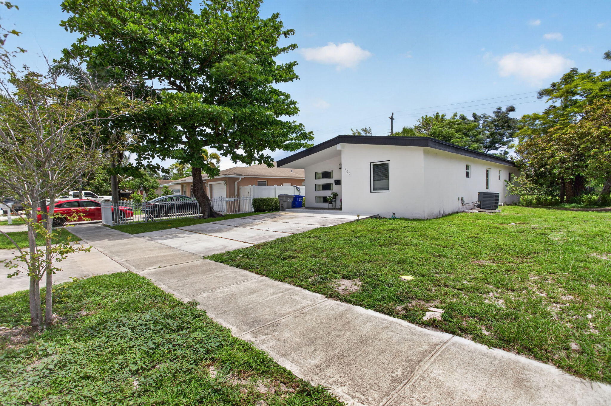 HUNTERS MANOR REV PLAT OF POR - Residential