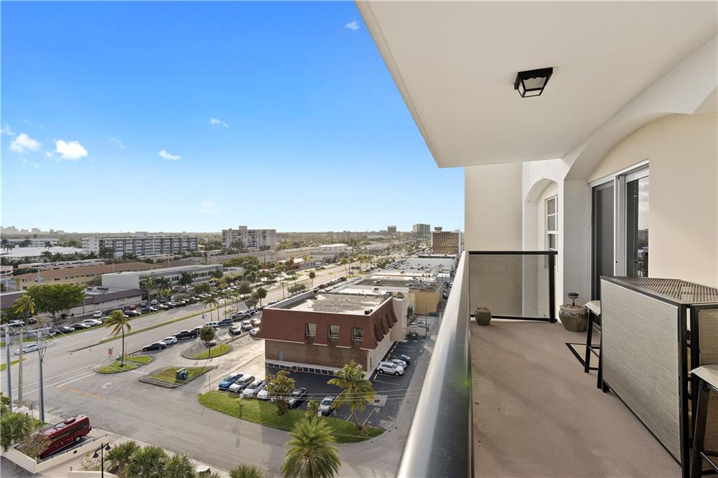 WARWICK CONDOMINIUM - Residential