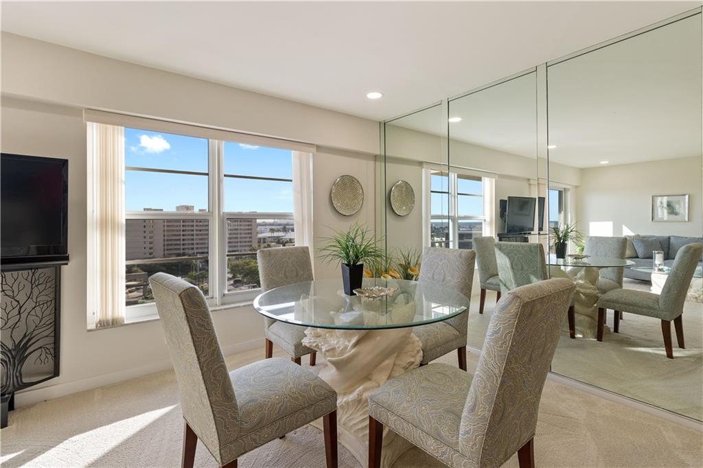 WARWICK CONDOMINIUM - Residential