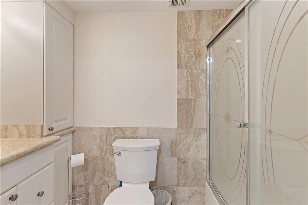WARWICK CONDOMINIUM - Residential
