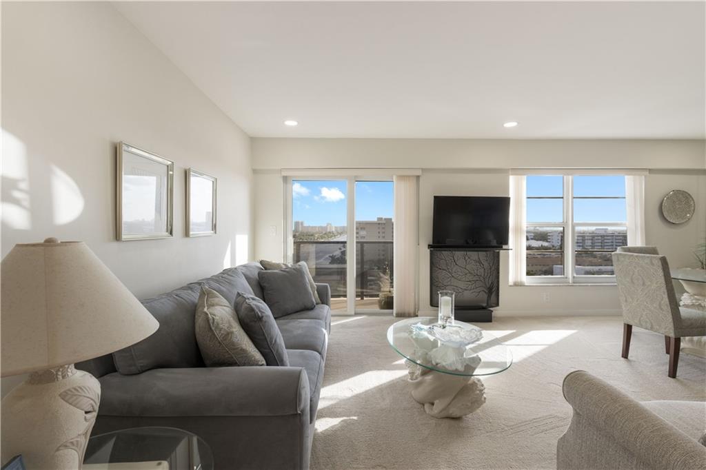 WARWICK CONDOMINIUM - Residential