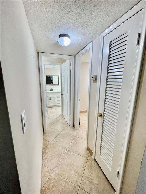 MEADOWBROOK - Residential