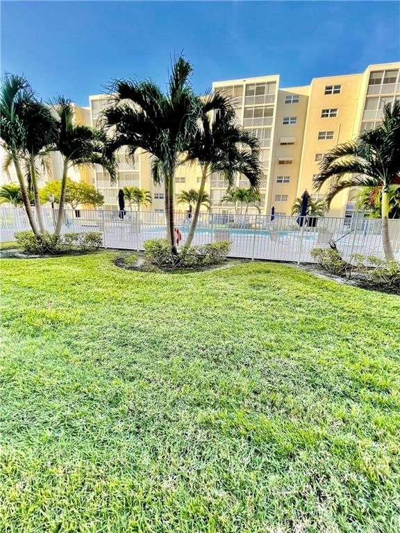 MEADOWBROOK - Residential