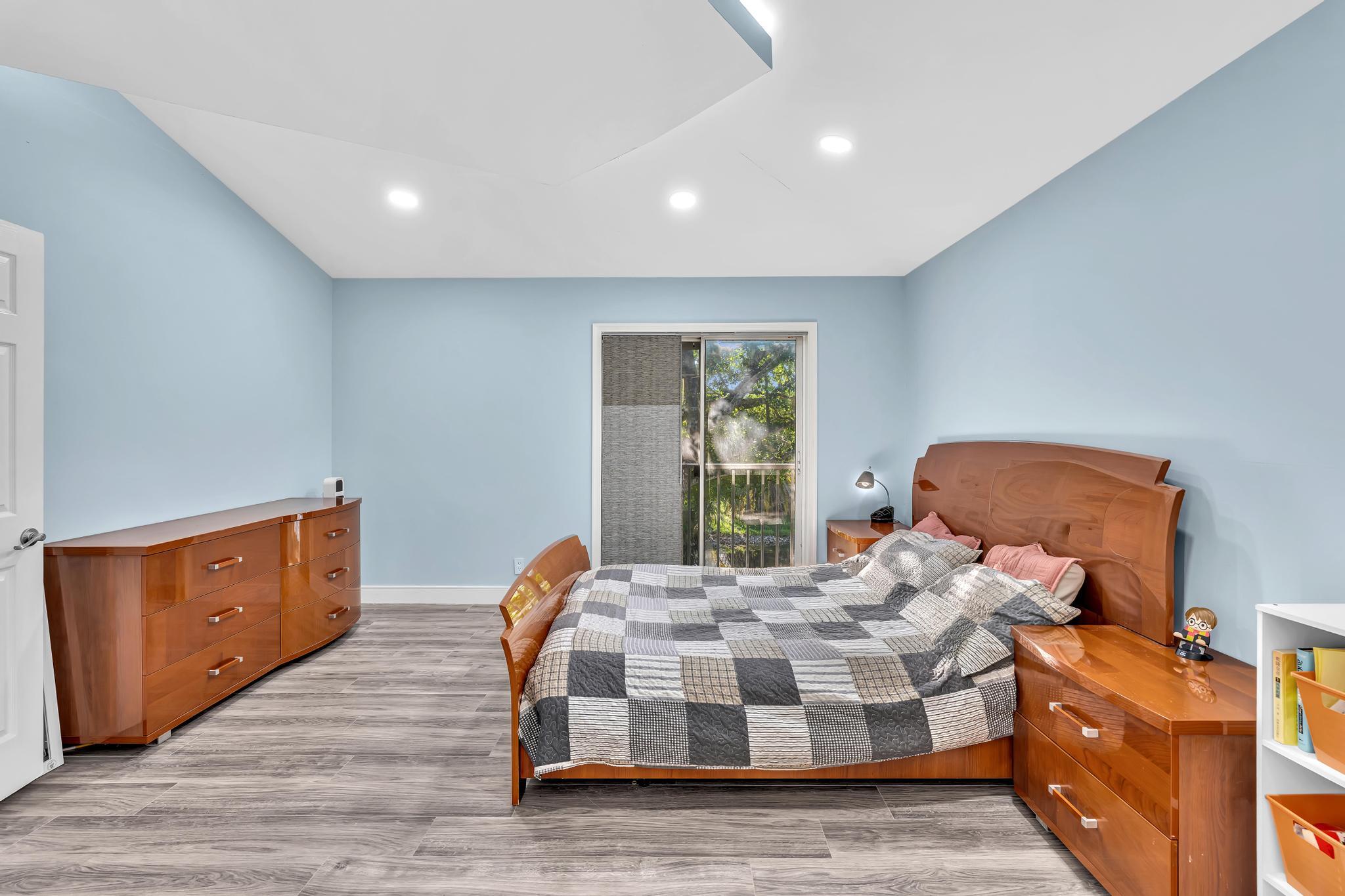 PORTOFINO CONDOMINIUM SECTION 2 - Residential