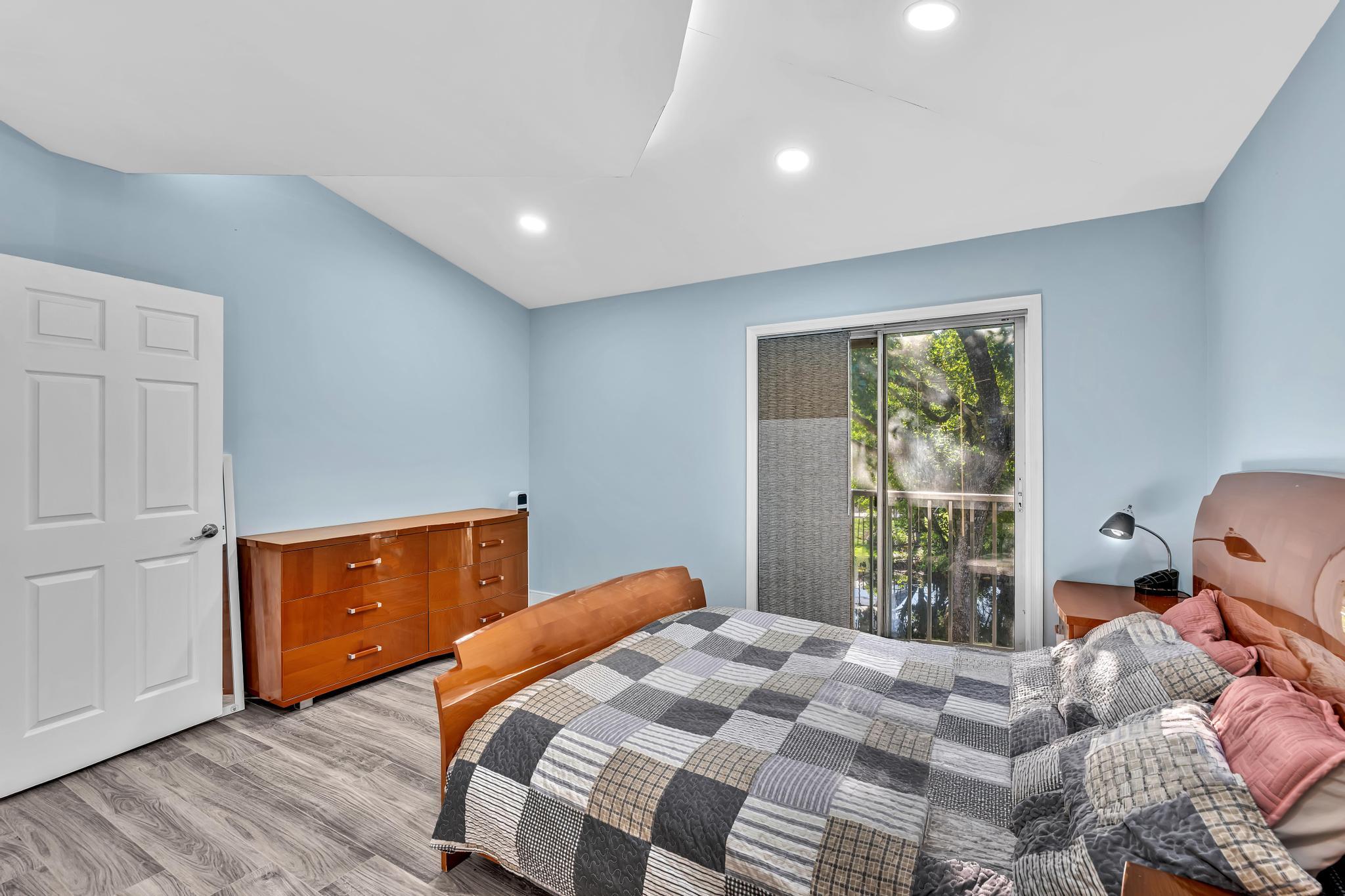 PORTOFINO CONDOMINIUM SECTION 2 - Residential