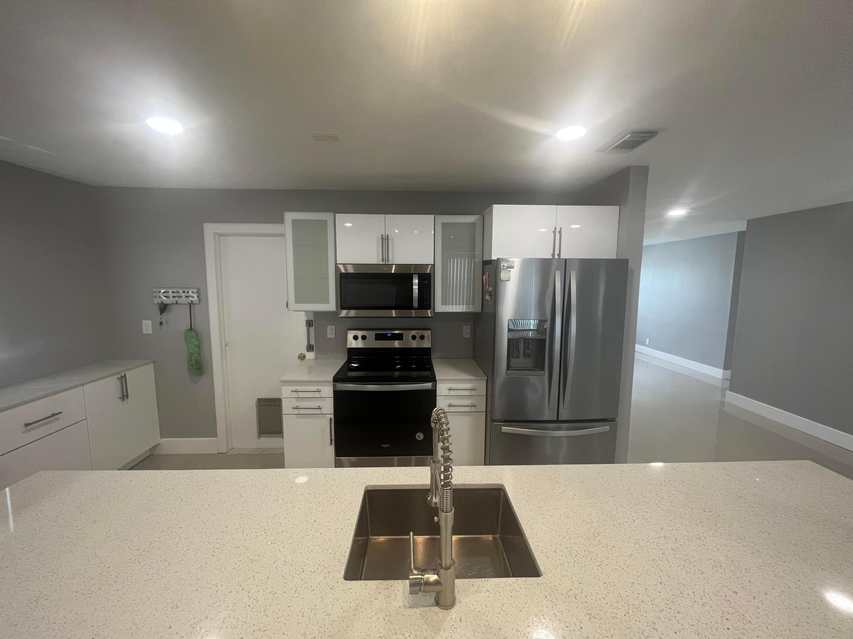PALM BEACH LEISUREVILLE - Residential Lease