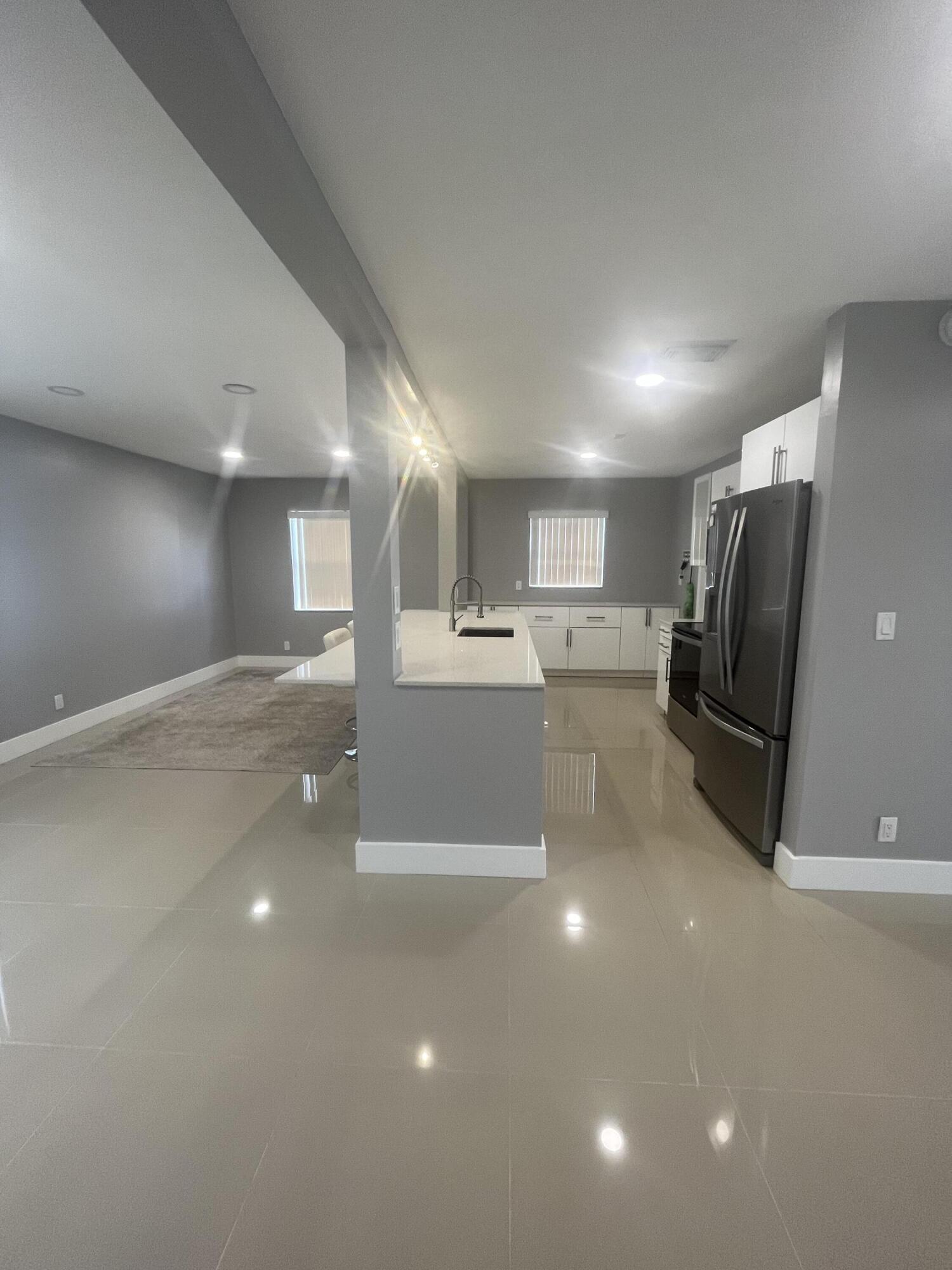 PALM BEACH LEISUREVILLE - Residential Lease
