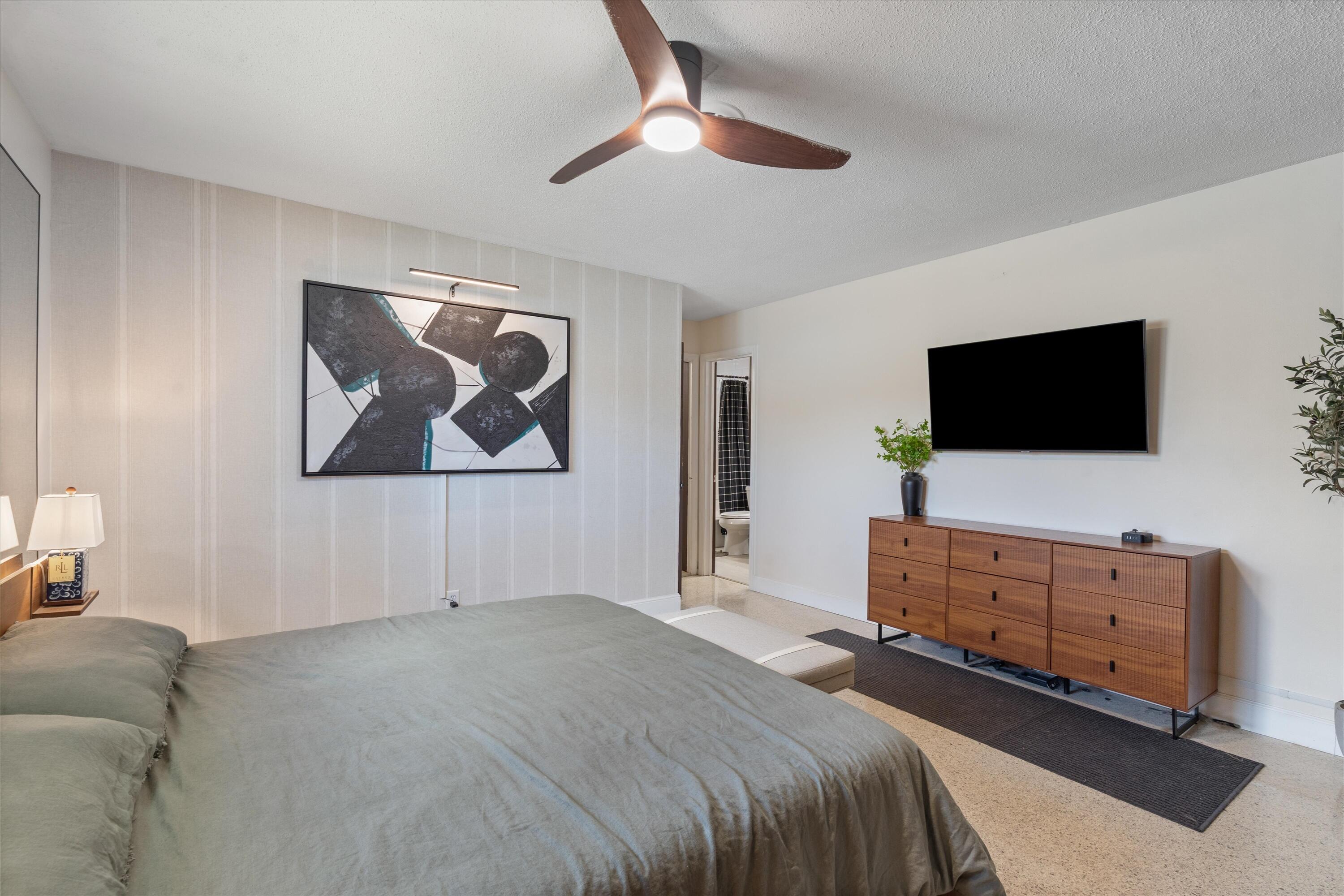 COLONIAL RIDGE - Residential