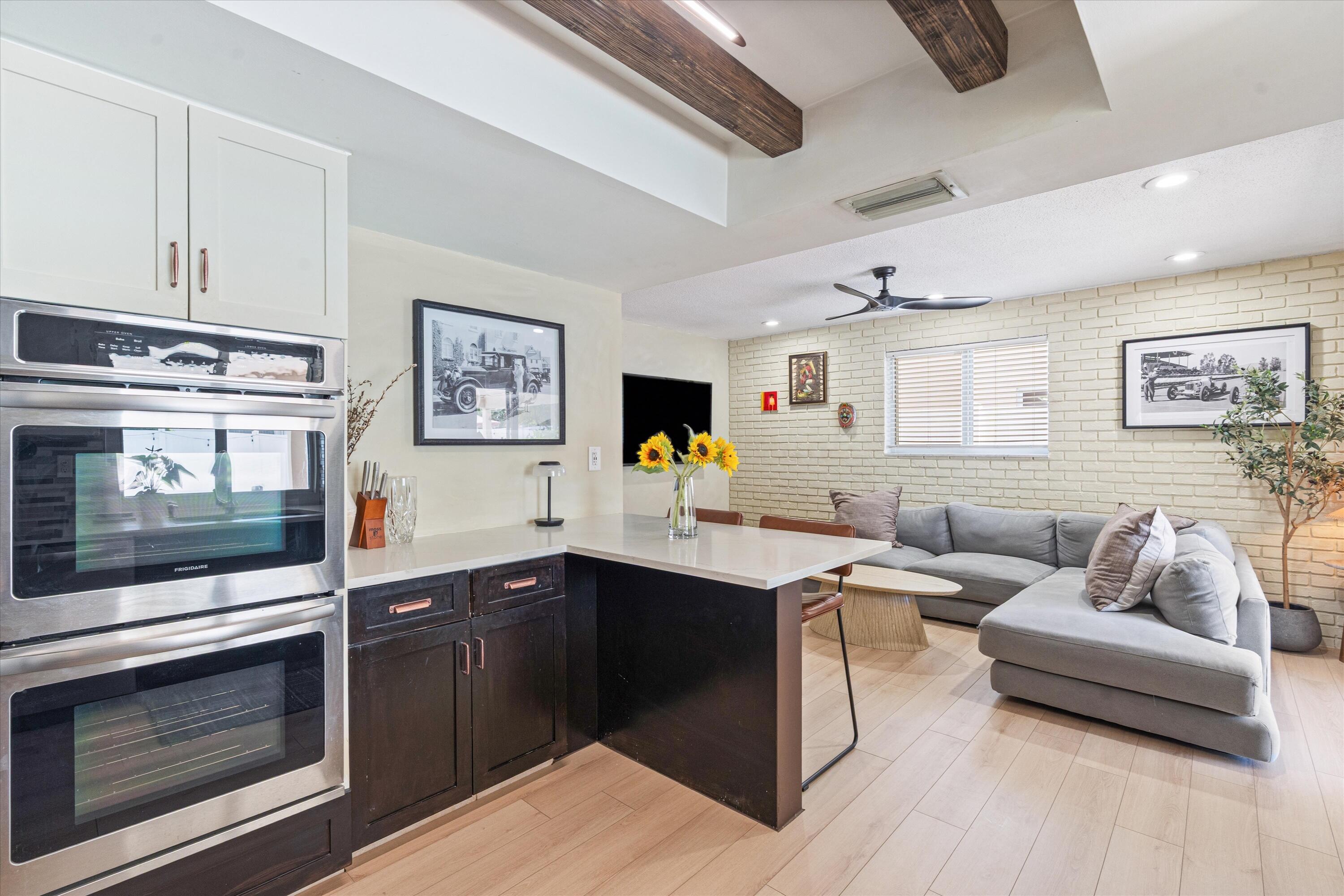 COLONIAL RIDGE - Residential