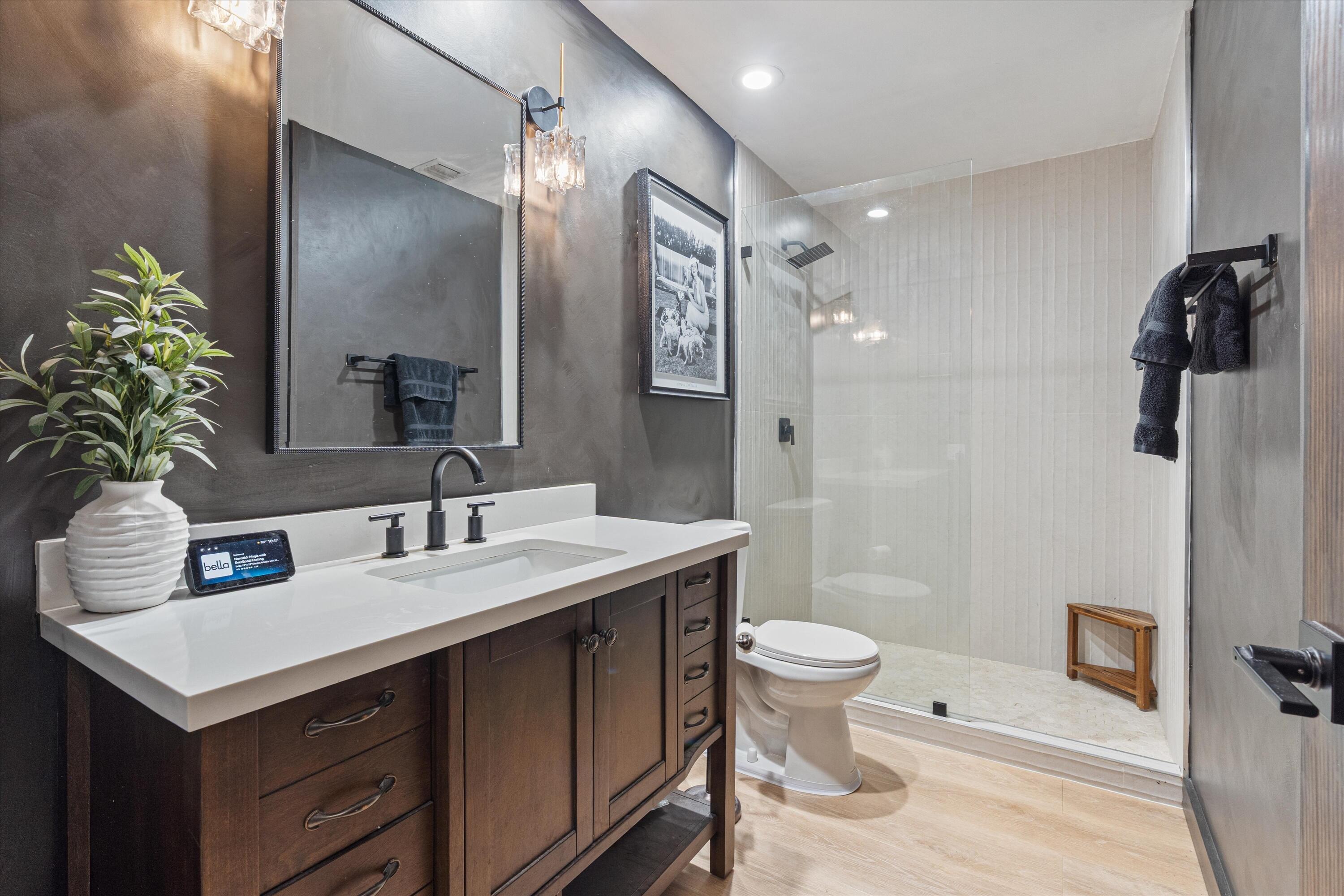 COLONIAL RIDGE - Residential