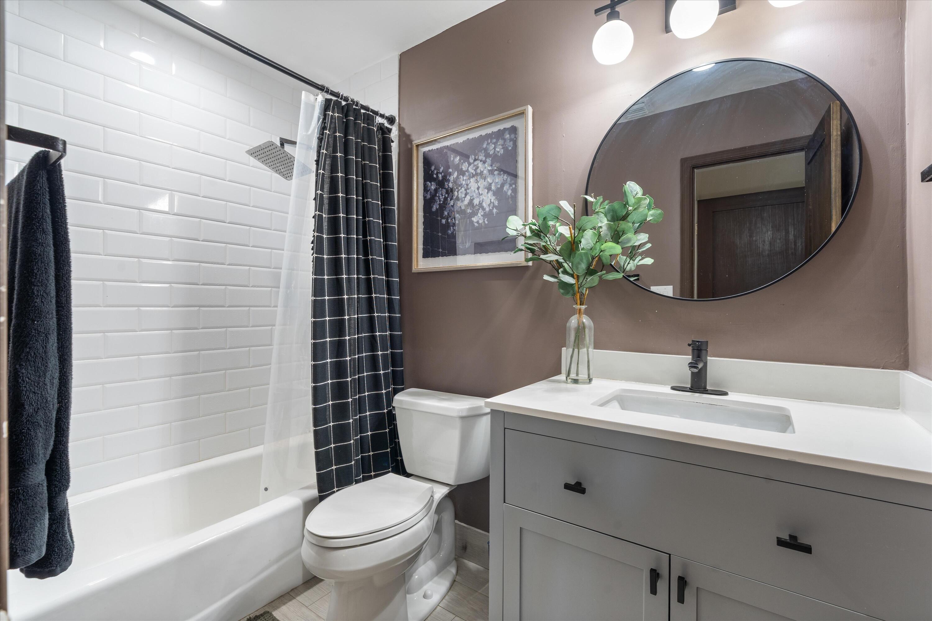 COLONIAL RIDGE - Residential