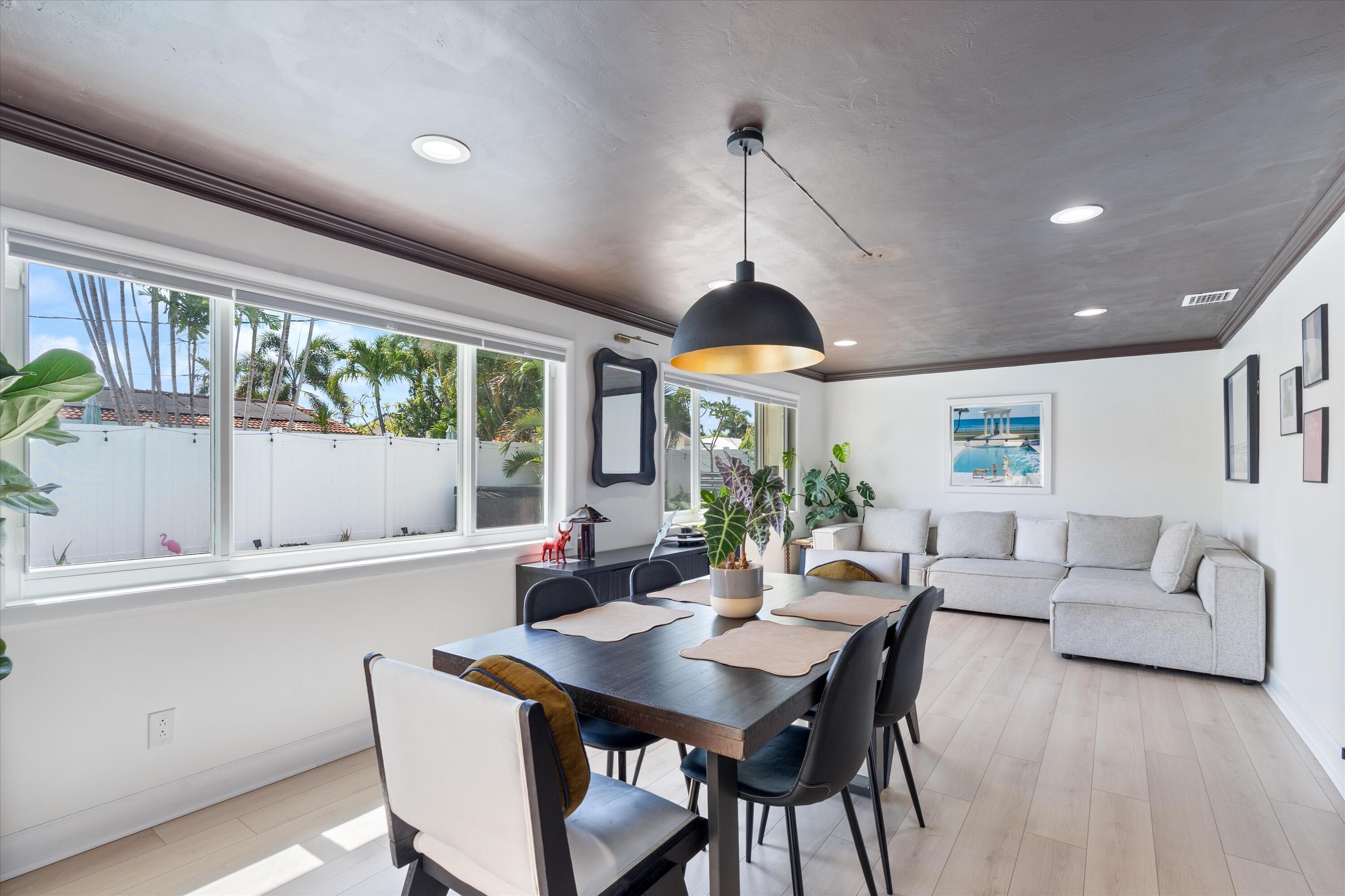 COLONIAL RIDGE - Residential
