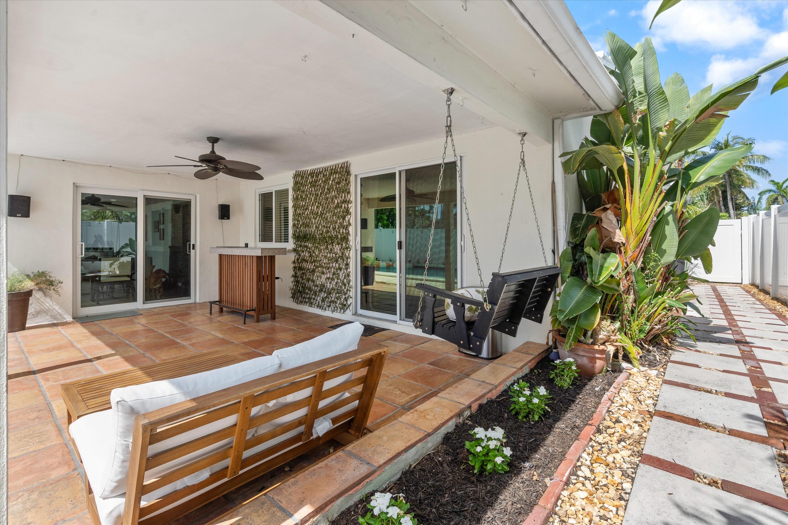 COLONIAL RIDGE - Residential
