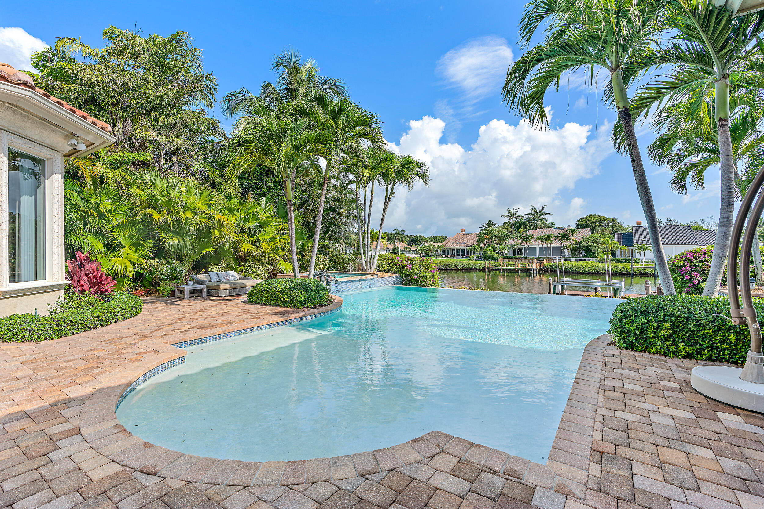 Admirals Cove - Residential