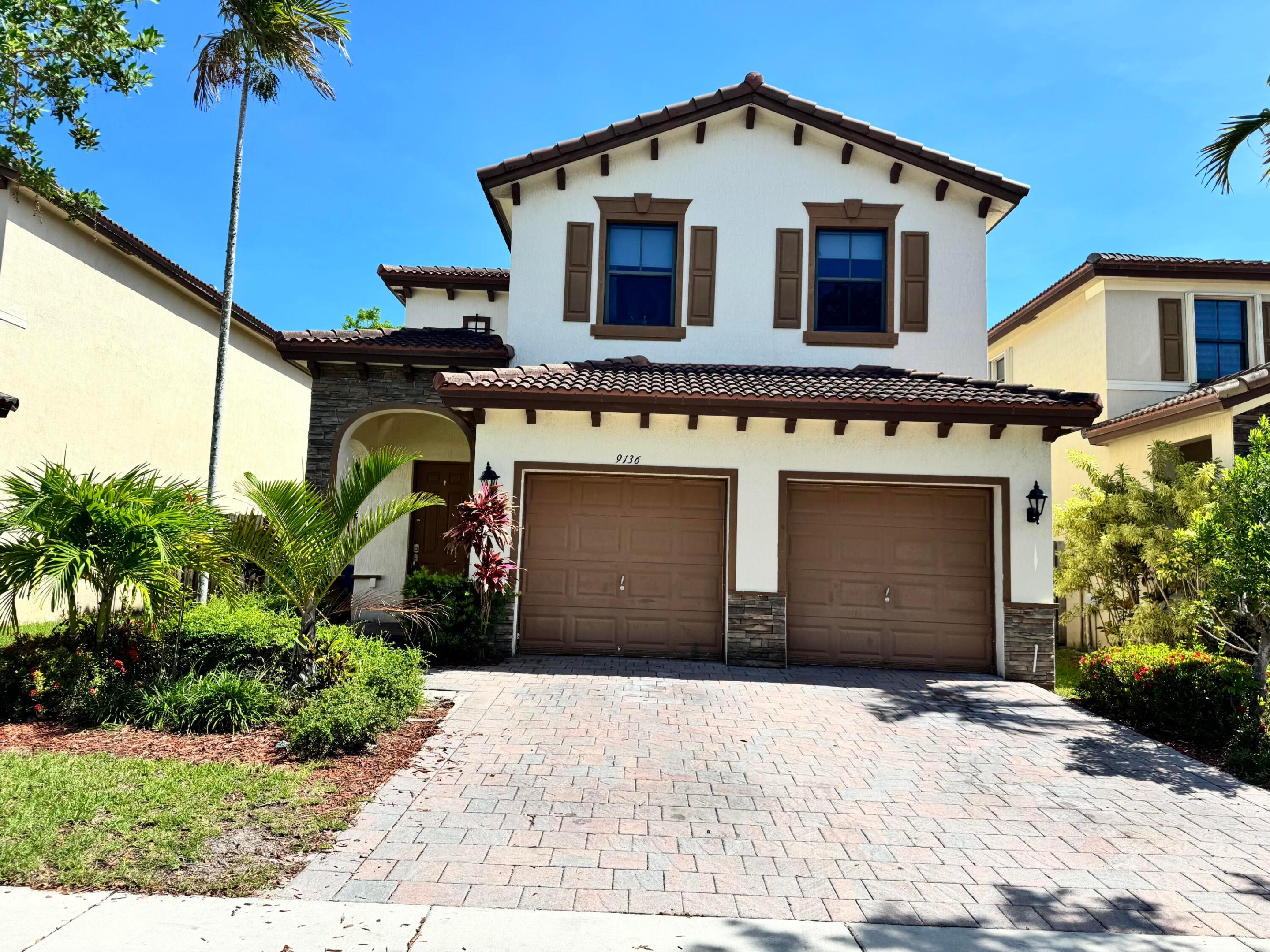 LAKES BY THE BAY FAYE REPLAT - Residential Lease