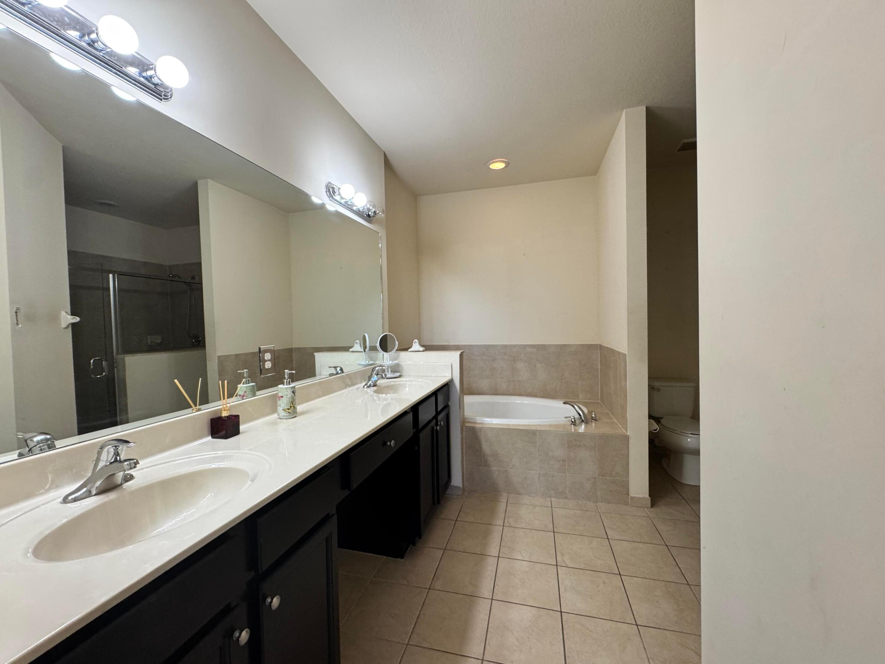 LAKES BY THE BAY FAYE REPLAT - Residential Lease
