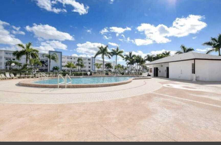 CORNWALL AT CENTURY VILLAGE CONDO - Residential