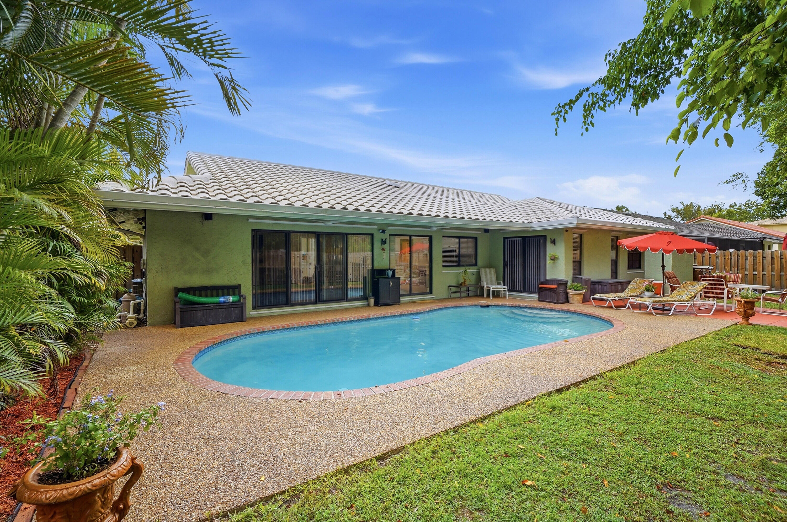 ALTA VISTA - Residential