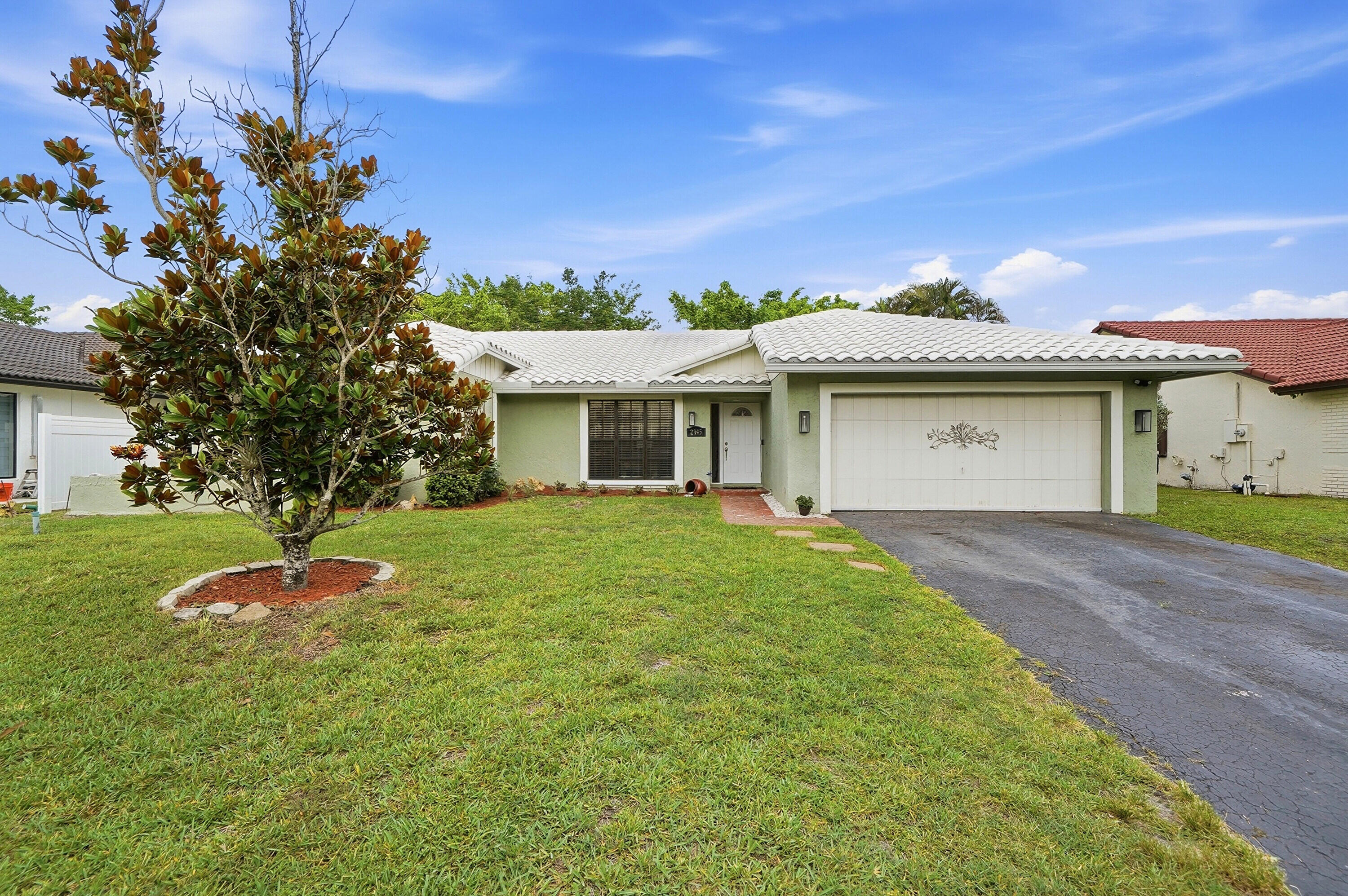ALTA VISTA - Residential