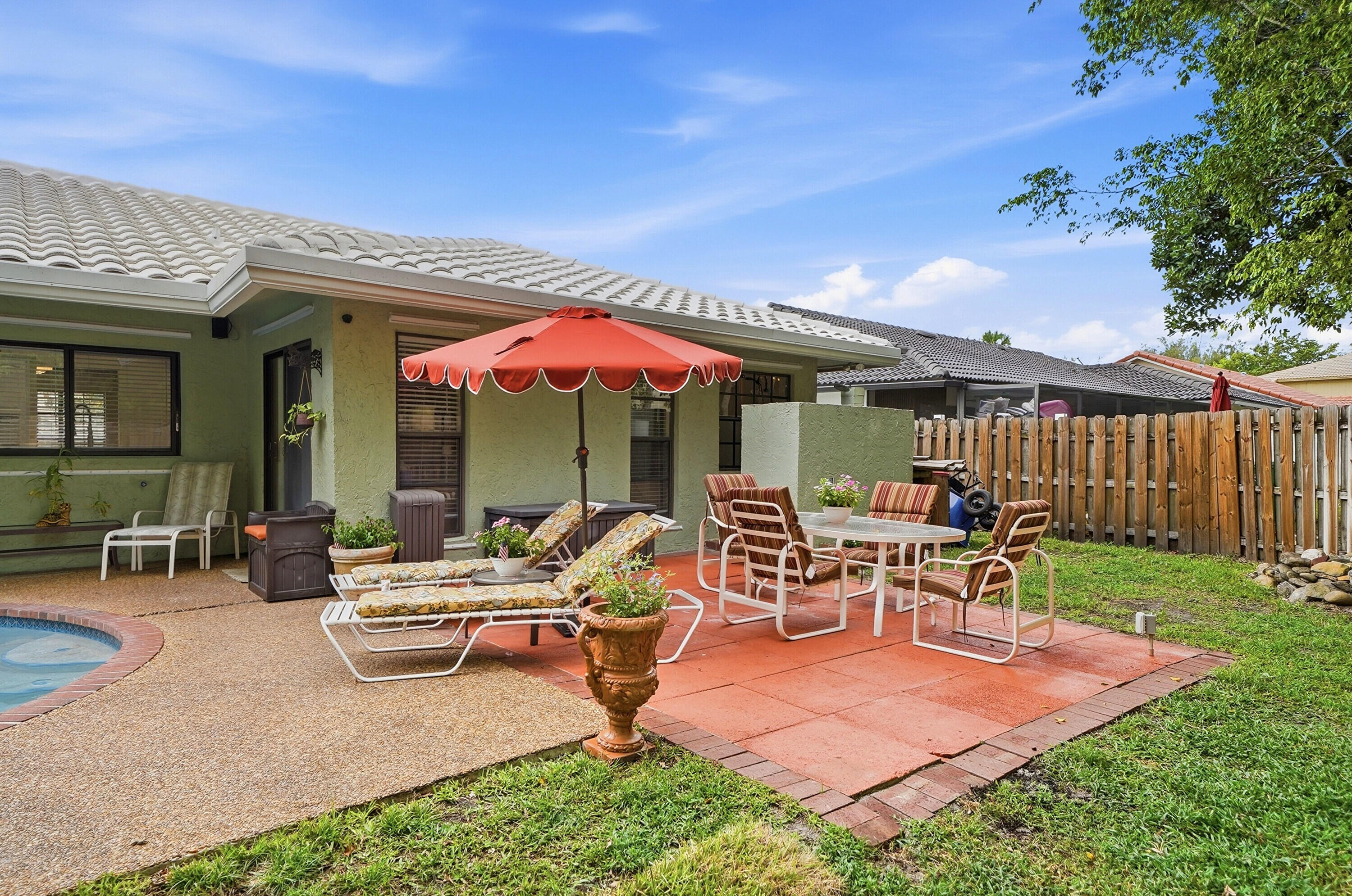 ALTA VISTA - Residential