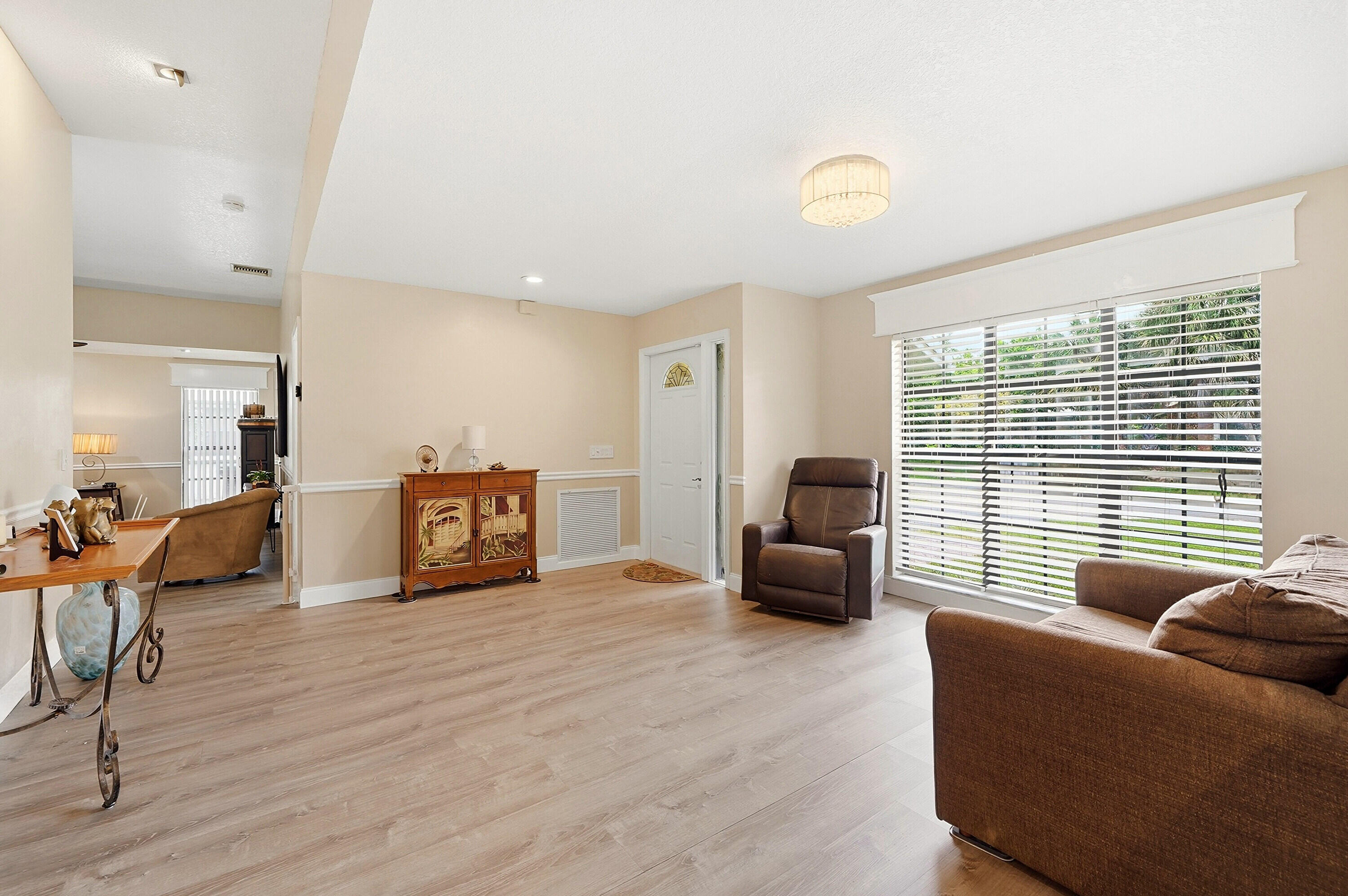 ALTA VISTA - Residential