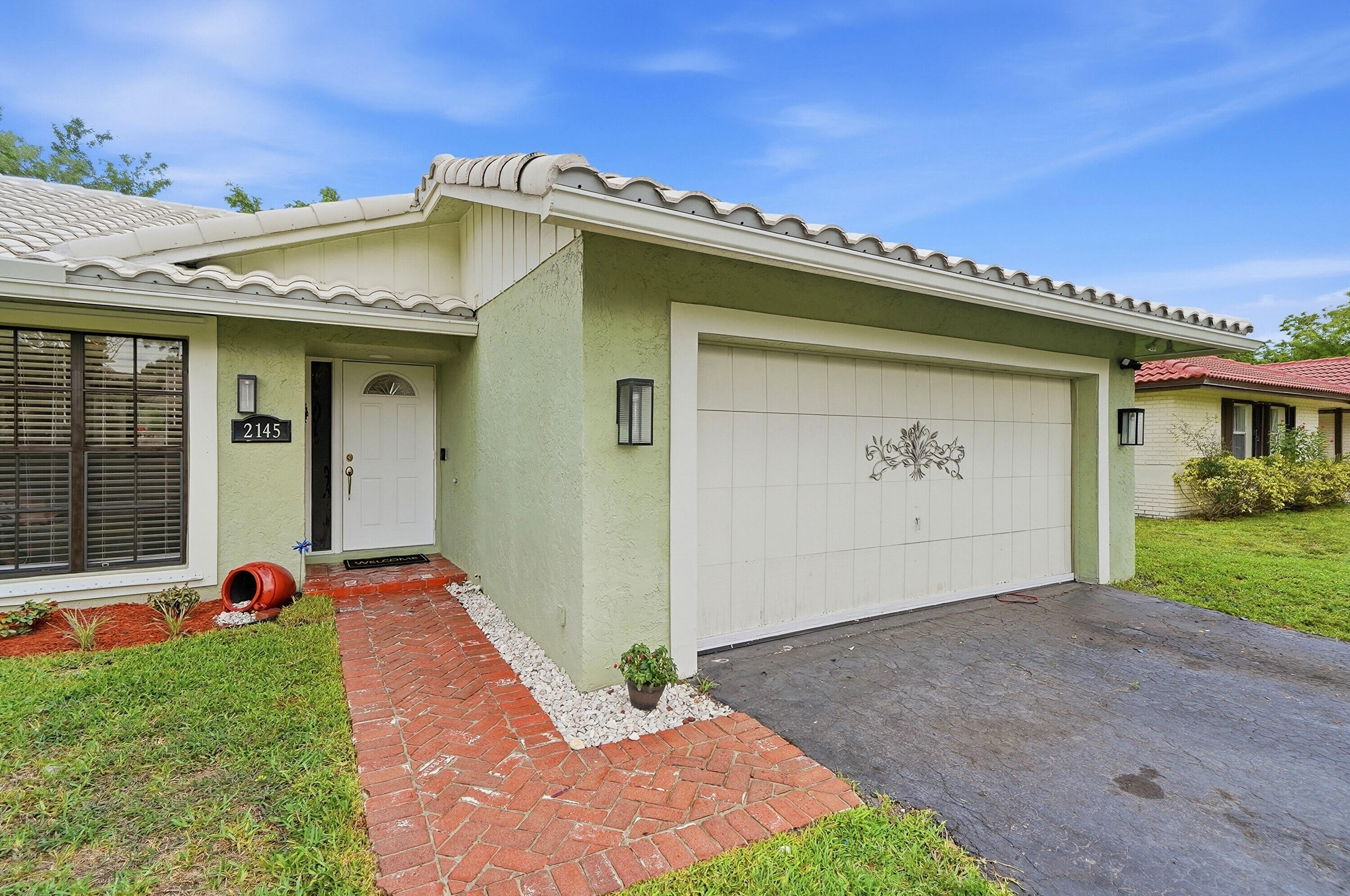 ALTA VISTA - Residential