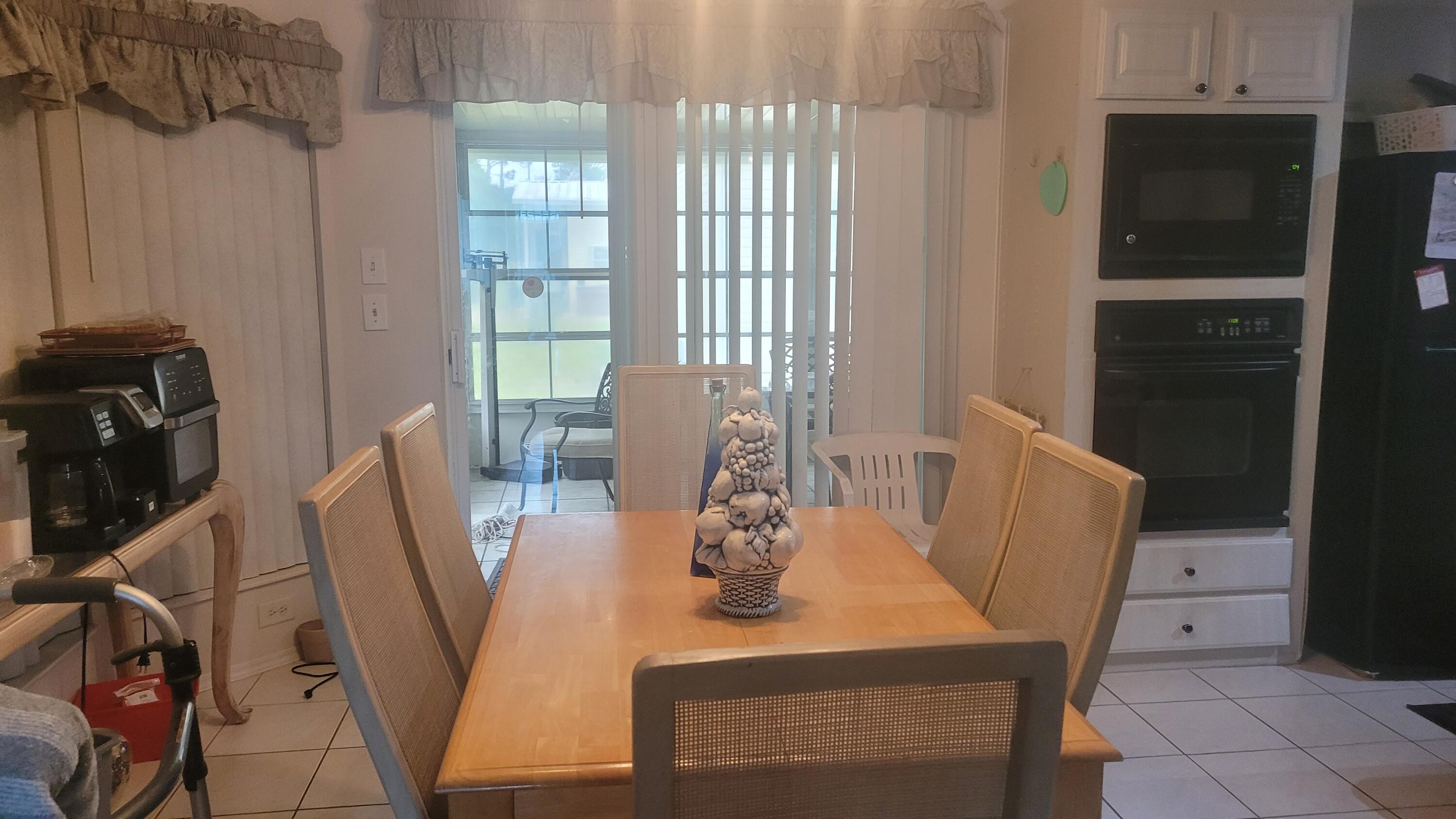TROPICAL ISLES - Residential