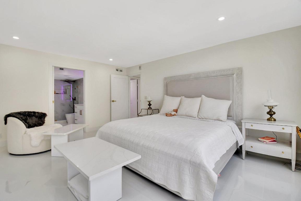 AQUARIUS CONDO - Residential Lease