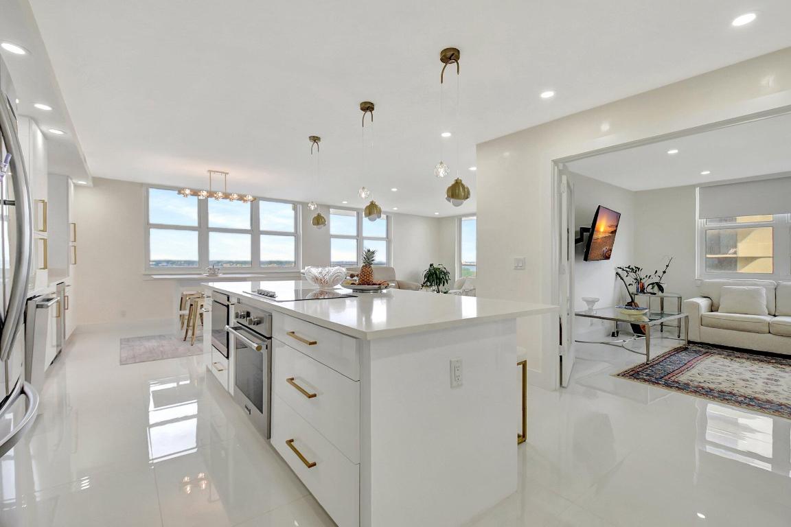 AQUARIUS CONDO - Residential Lease