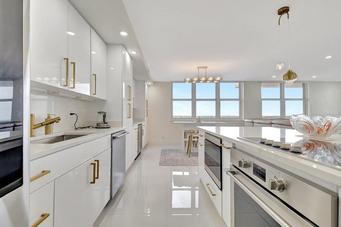 AQUARIUS CONDO - Residential Lease