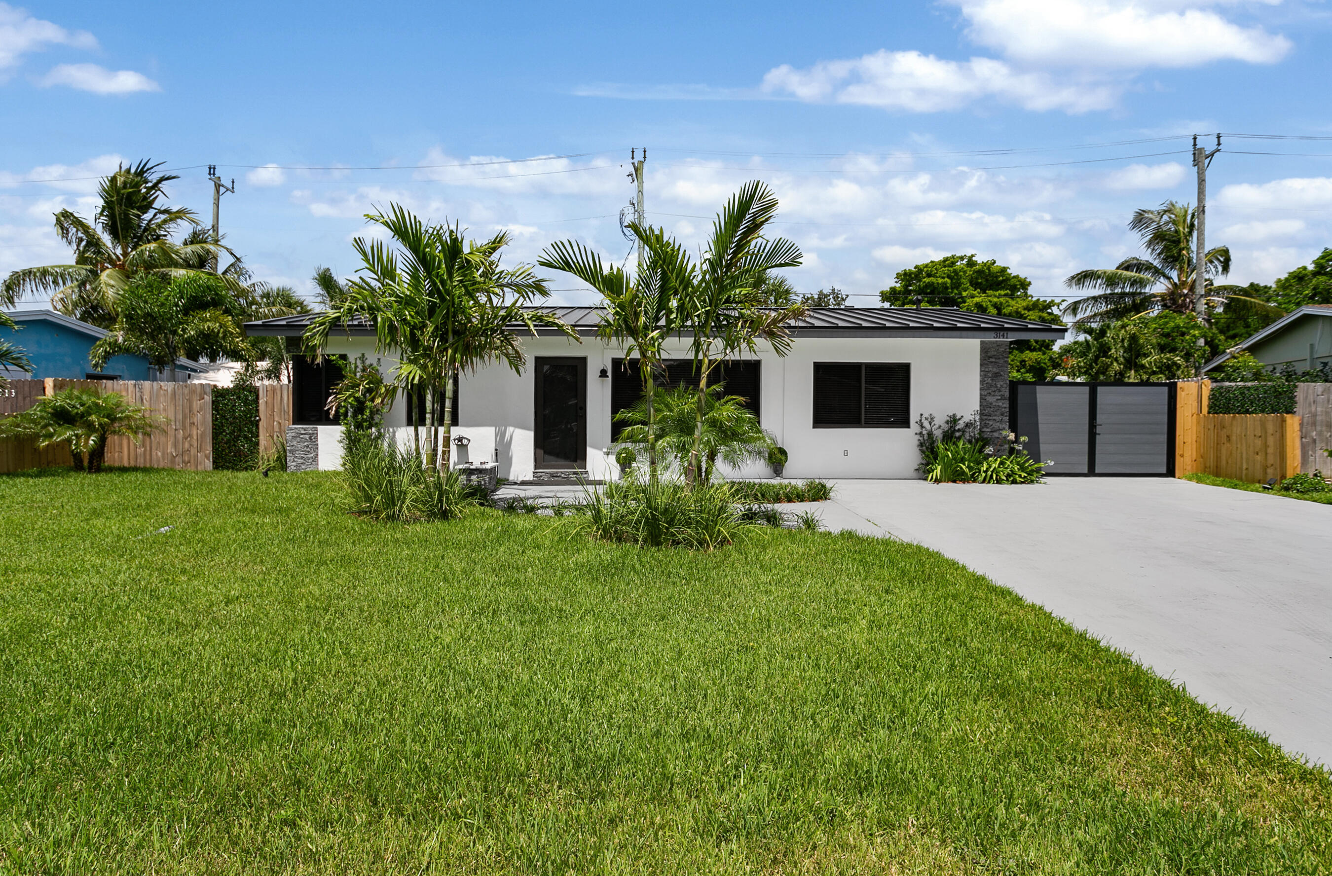 CRESTHAVEN NO 8 - Residential