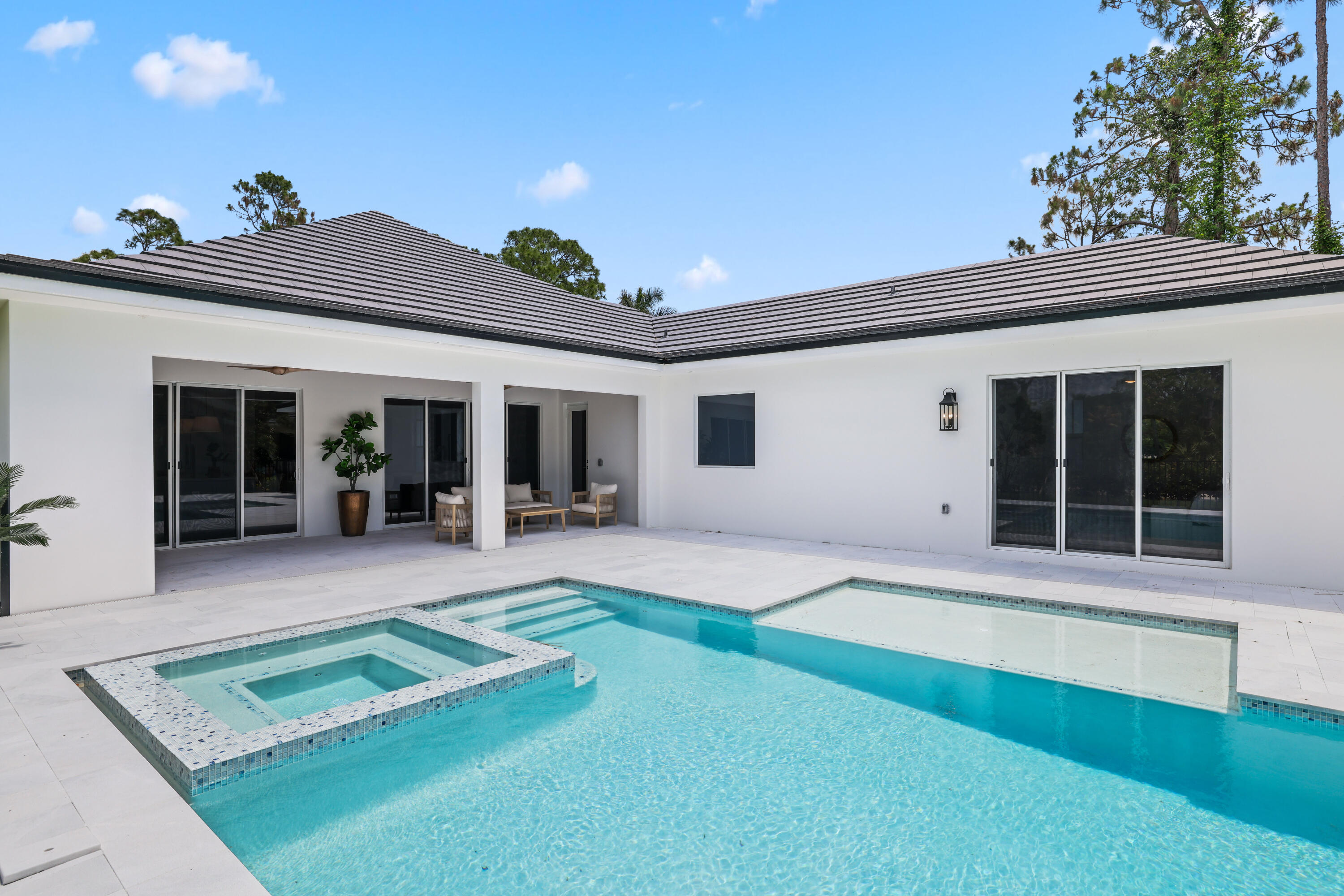 STONEWAL ESTATES - Residential