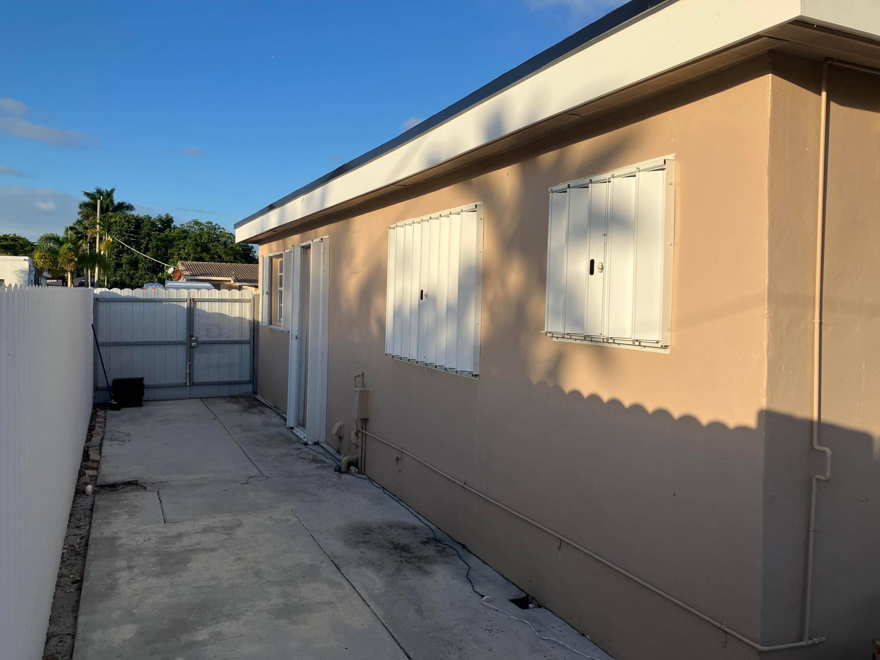 PALM SPRINGS NORTH SEC C - Residential