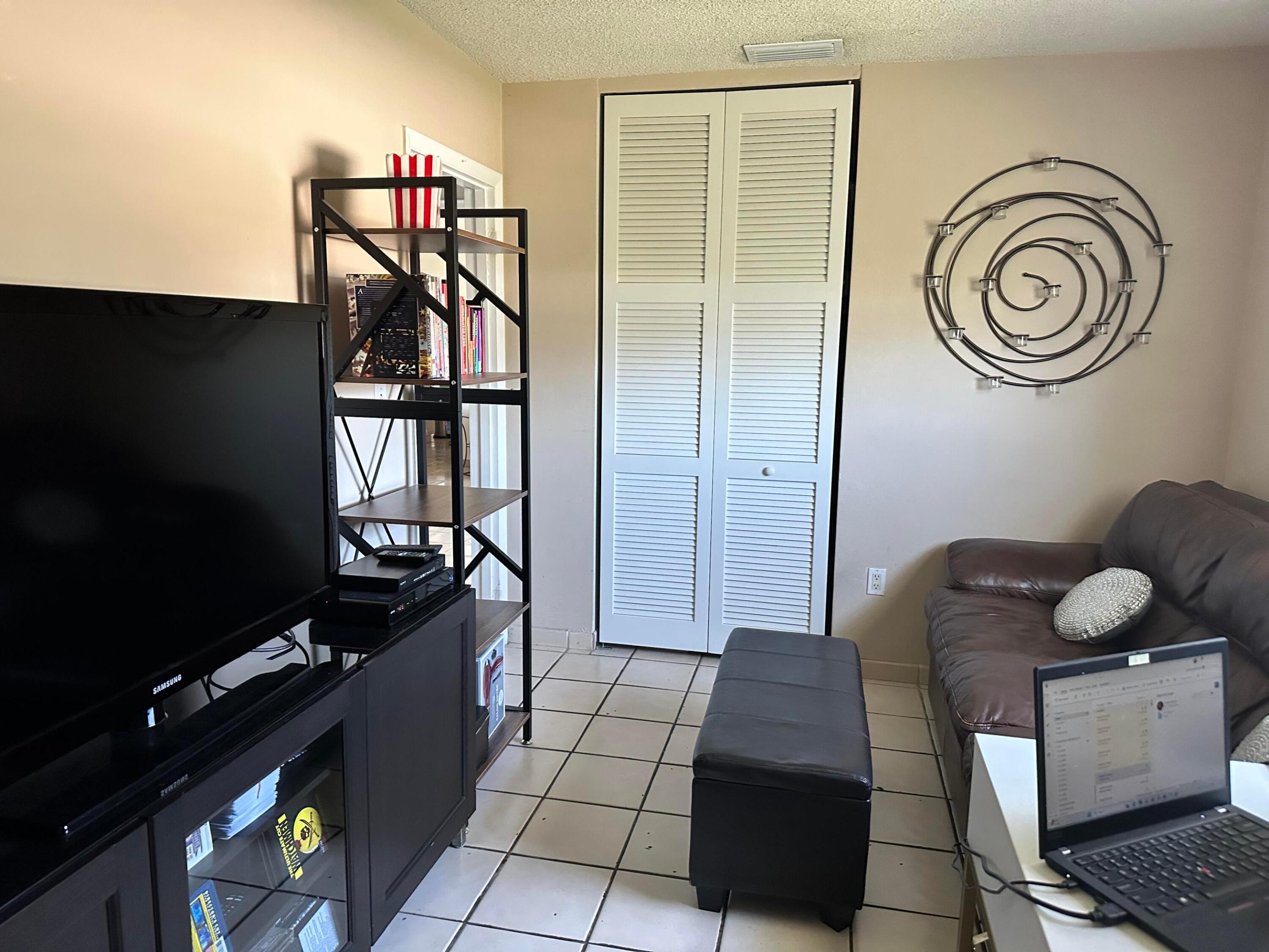 PALM SPRINGS NORTH SEC C - Residential