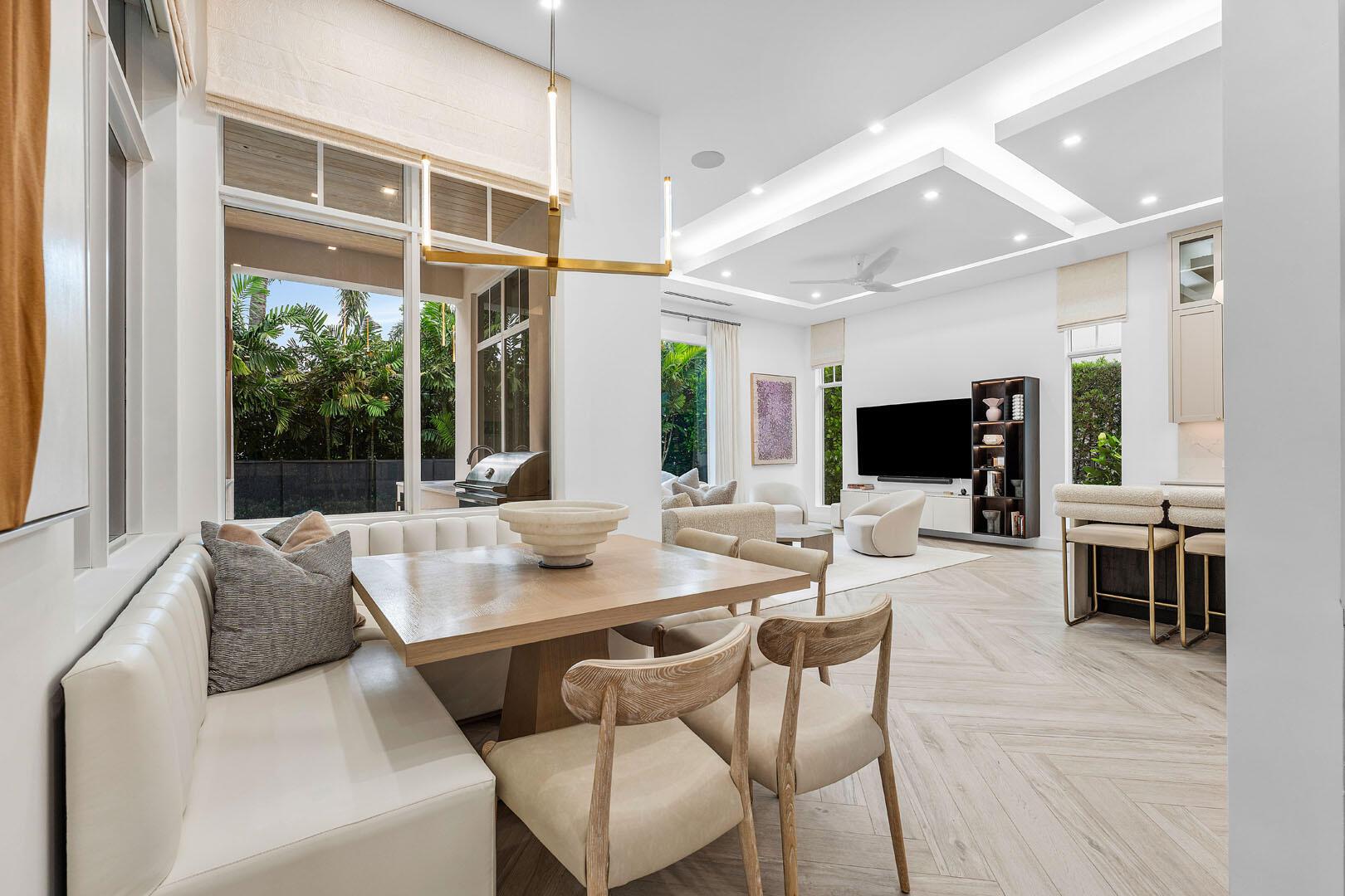 ROYAL PALM YACHT & COUNTRY CLUB - Residential