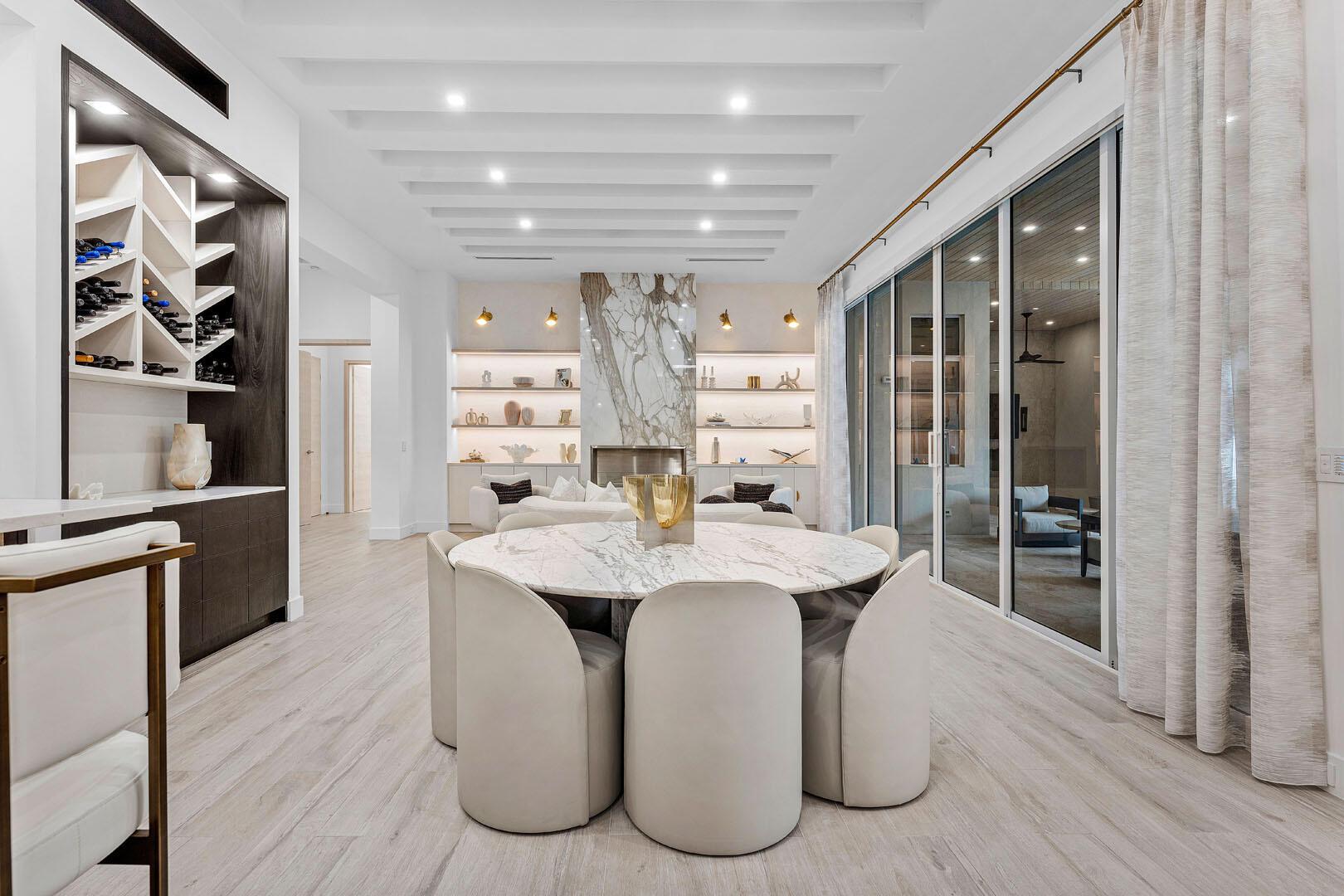 ROYAL PALM YACHT & COUNTRY CLUB - Residential