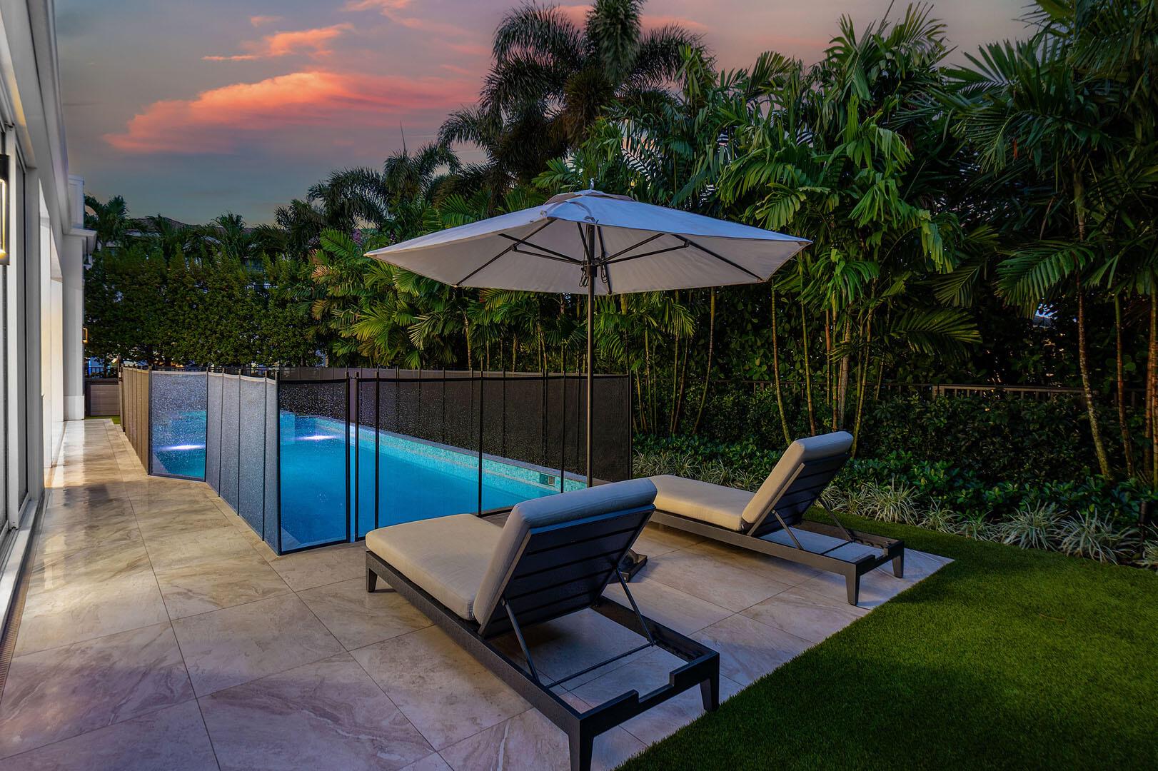 ROYAL PALM YACHT & COUNTRY CLUB - Residential