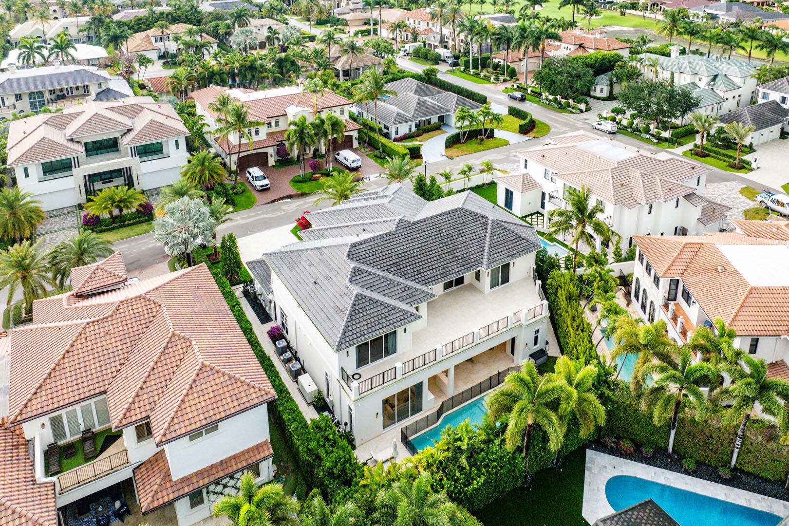 ROYAL PALM YACHT & COUNTRY CLUB - Residential