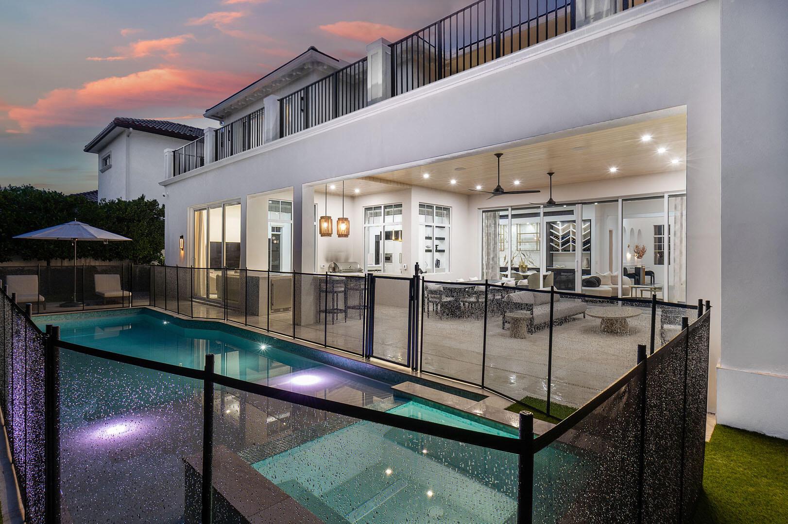 ROYAL PALM YACHT & COUNTRY CLUB - Residential