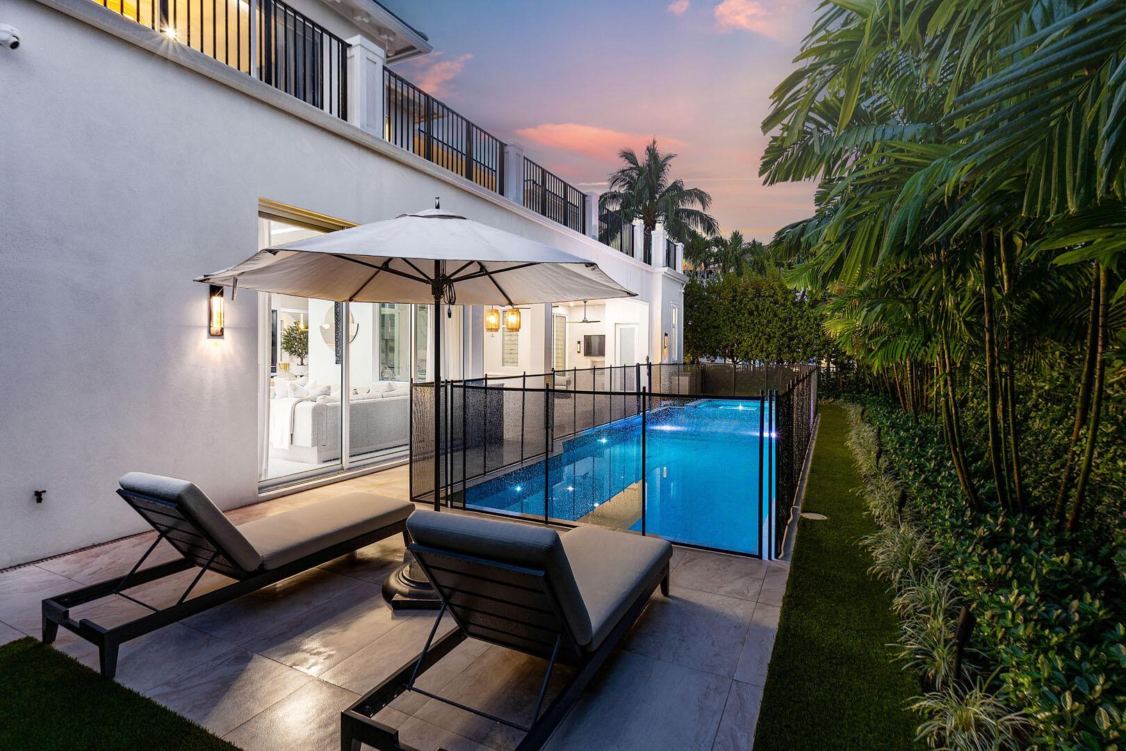 ROYAL PALM YACHT & COUNTRY CLUB - Residential