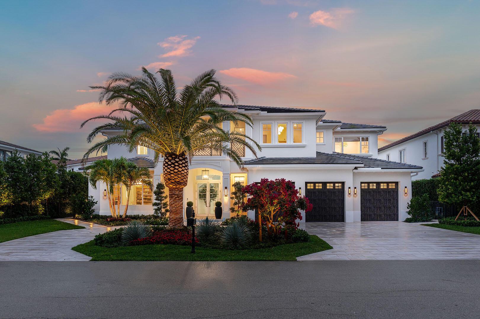 ROYAL PALM YACHT & COUNTRY CLUB - Residential