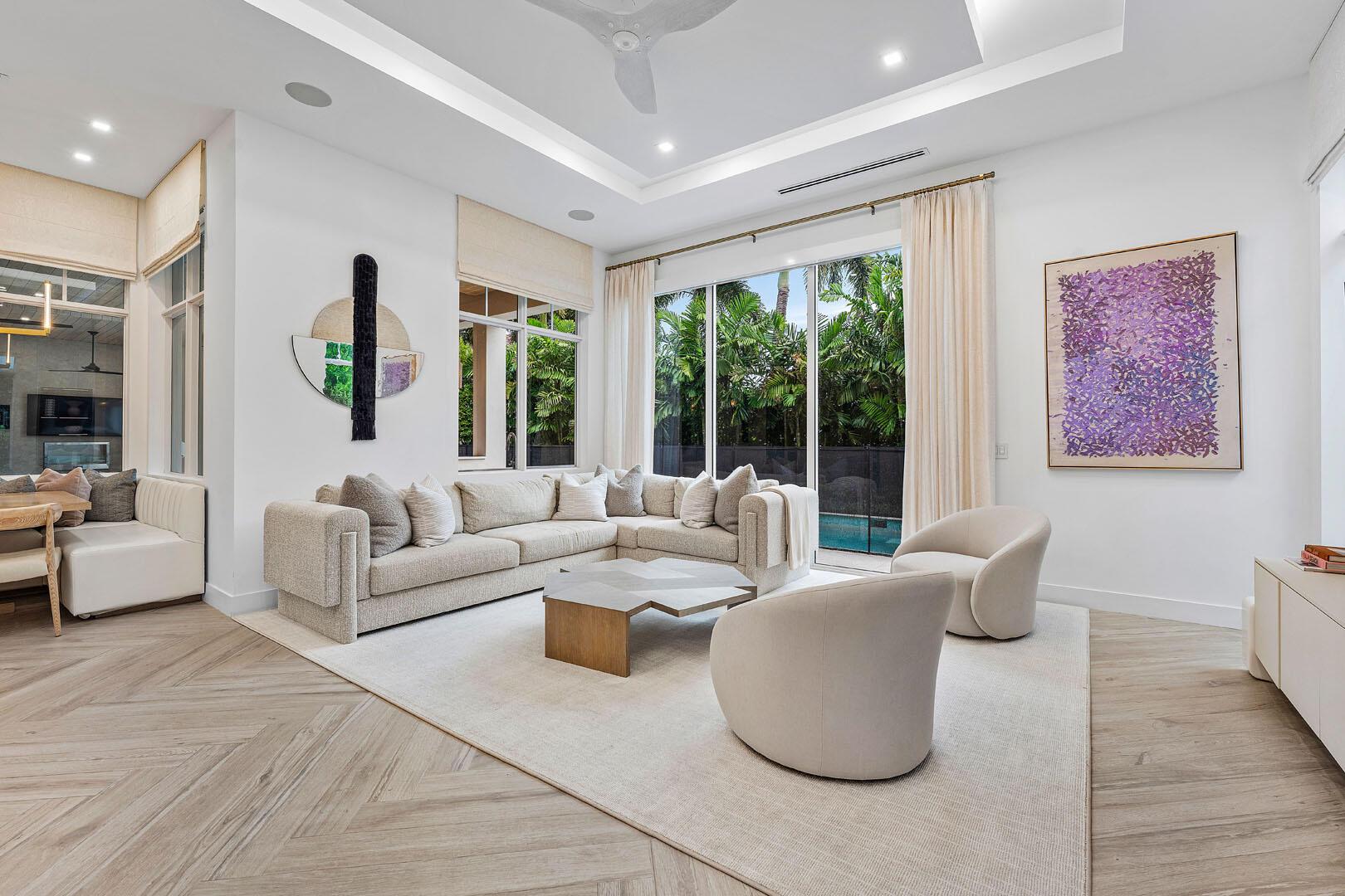 ROYAL PALM YACHT & COUNTRY CLUB - Residential
