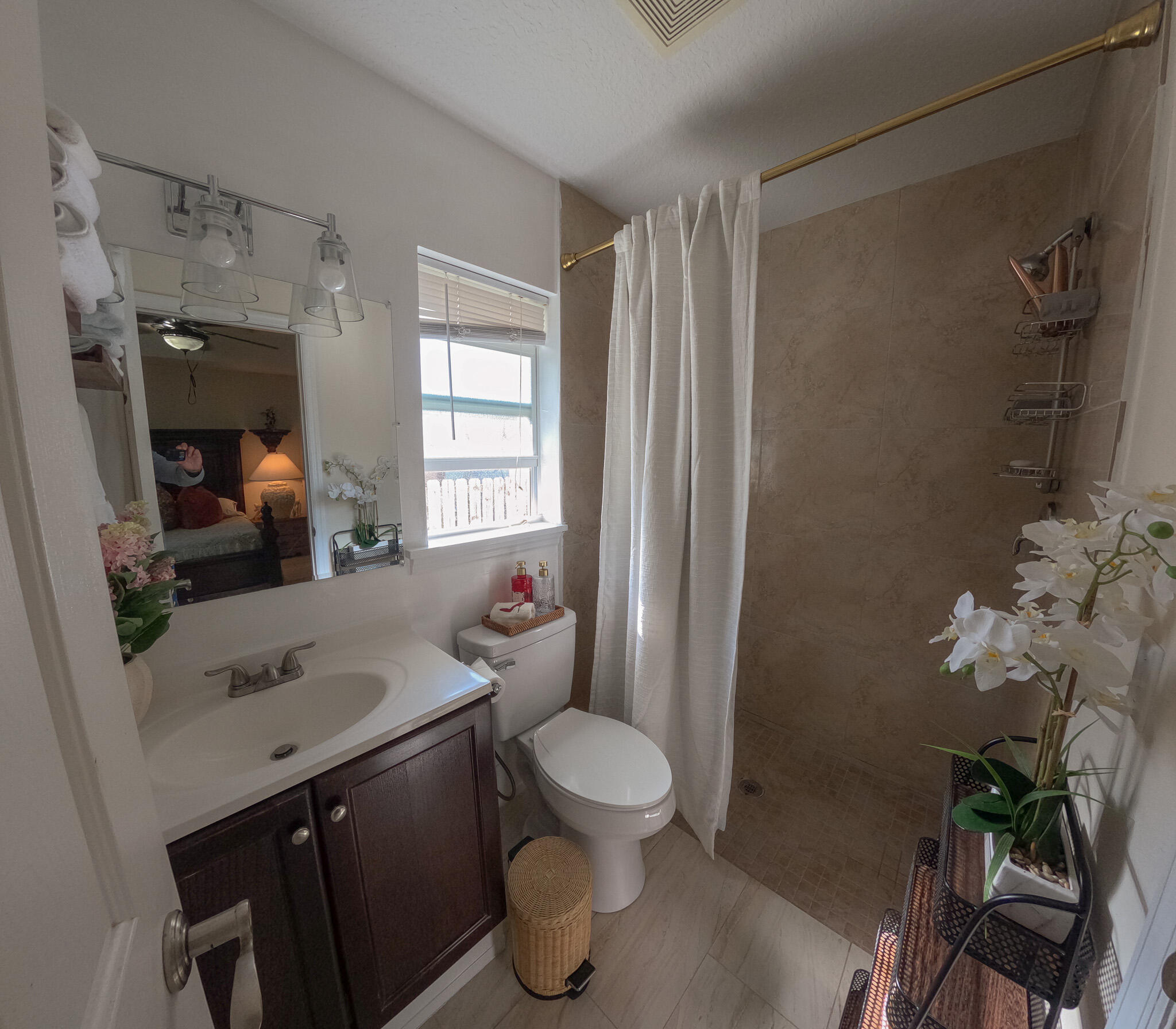 PARADISE PARK UNIT NO 1 - Residential Lease