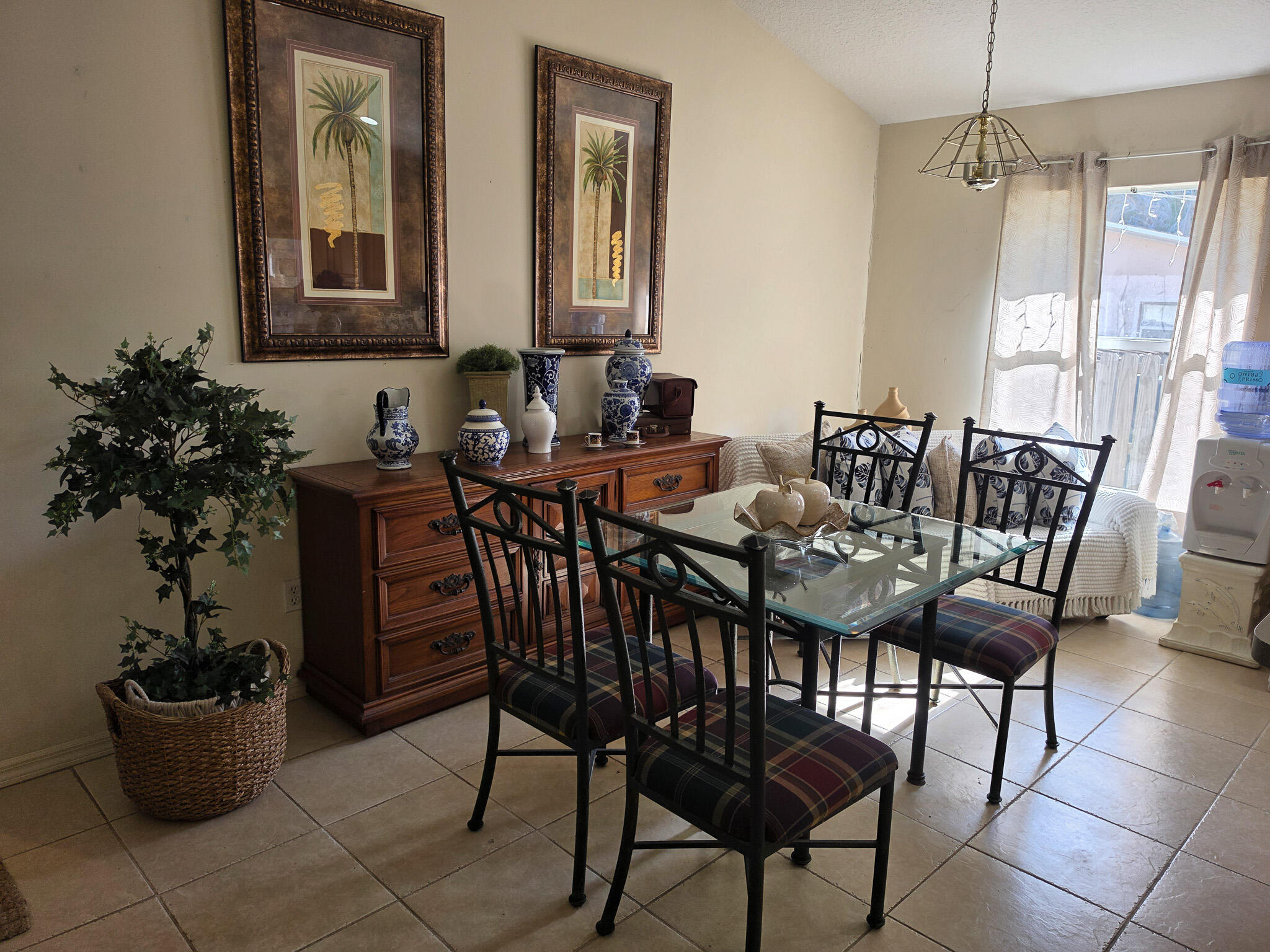PARADISE PARK UNIT NO 1 - Residential Lease
